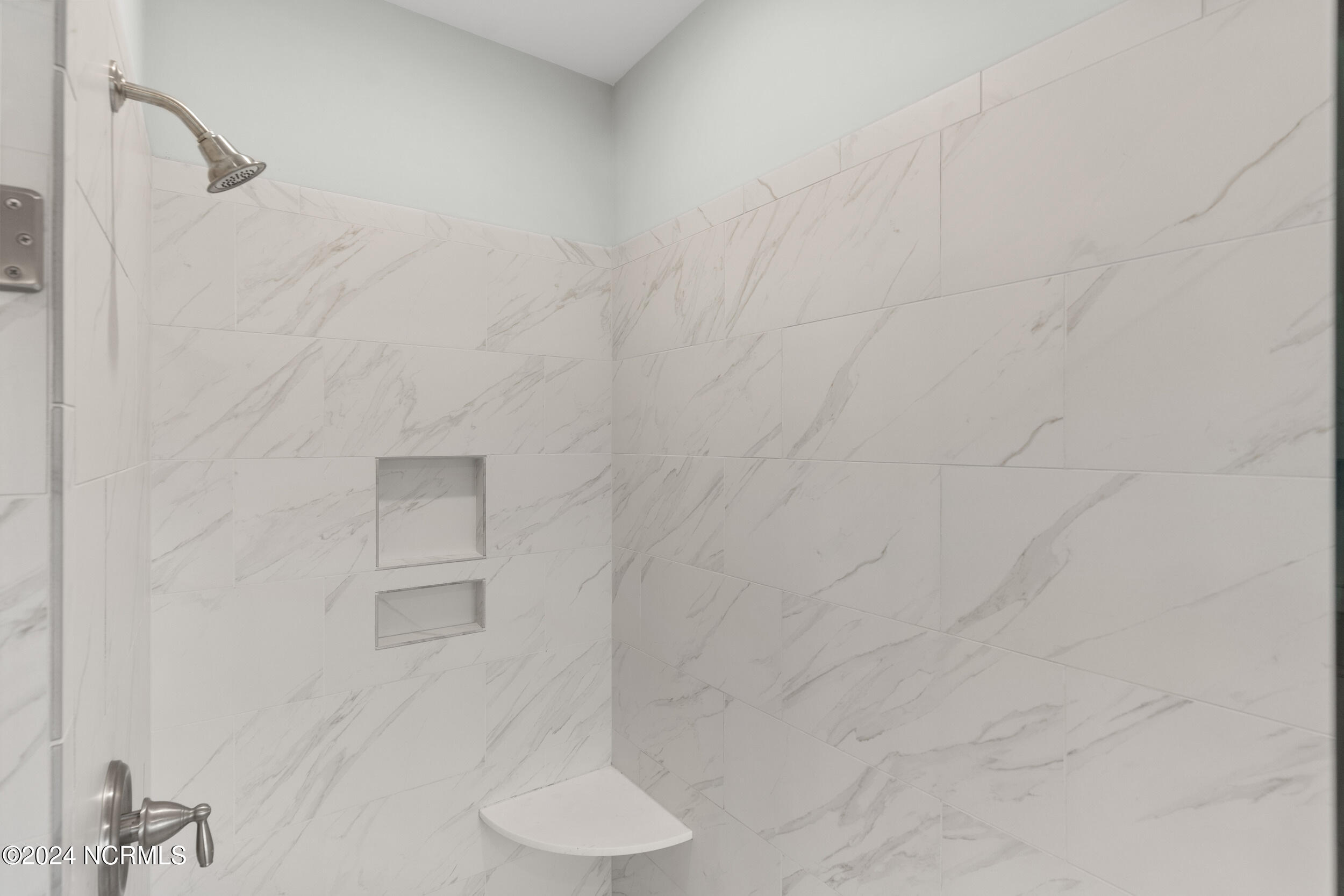 100552066 | Photo 22