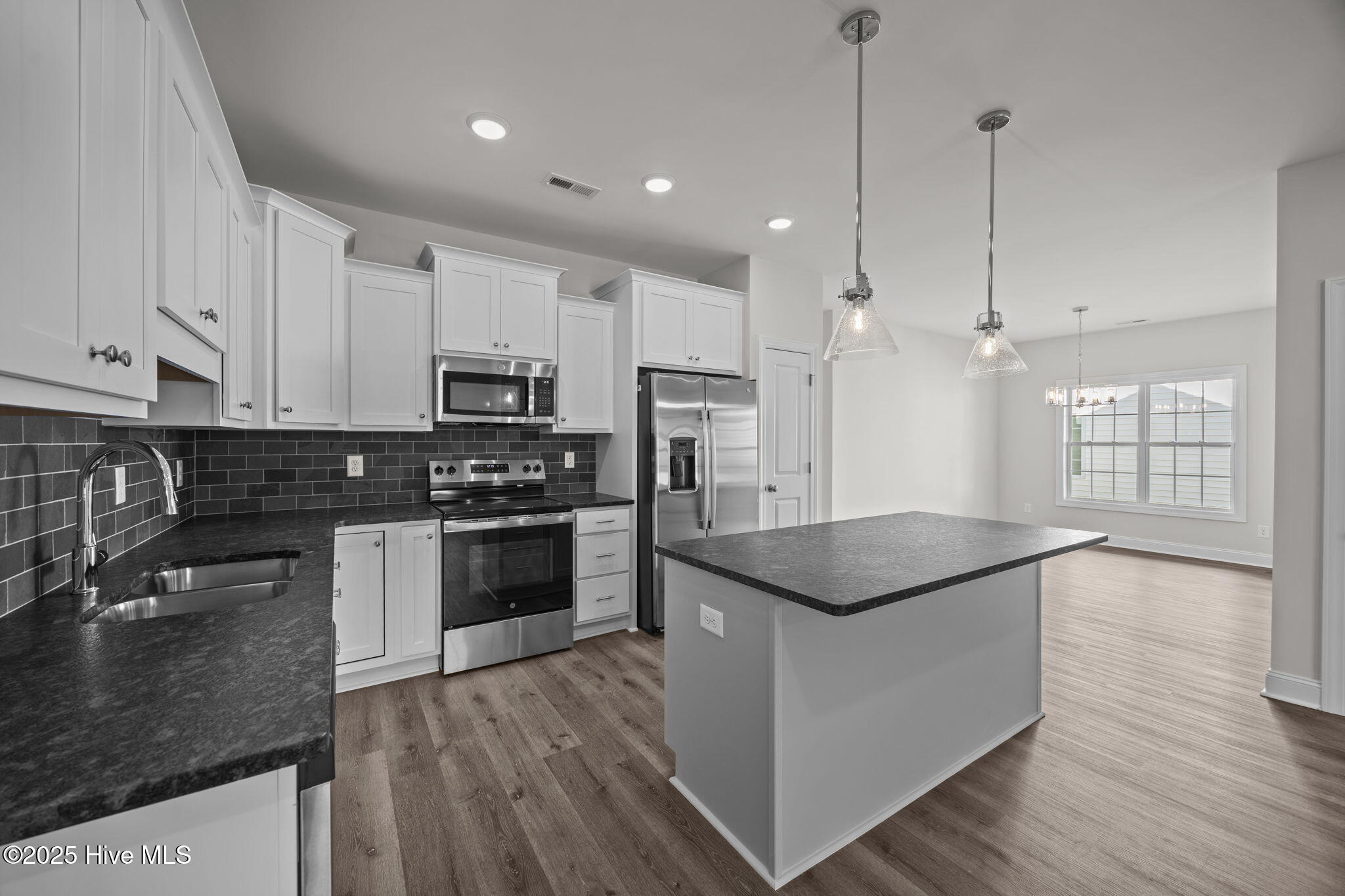 11-web-or-mls-BLS_0015