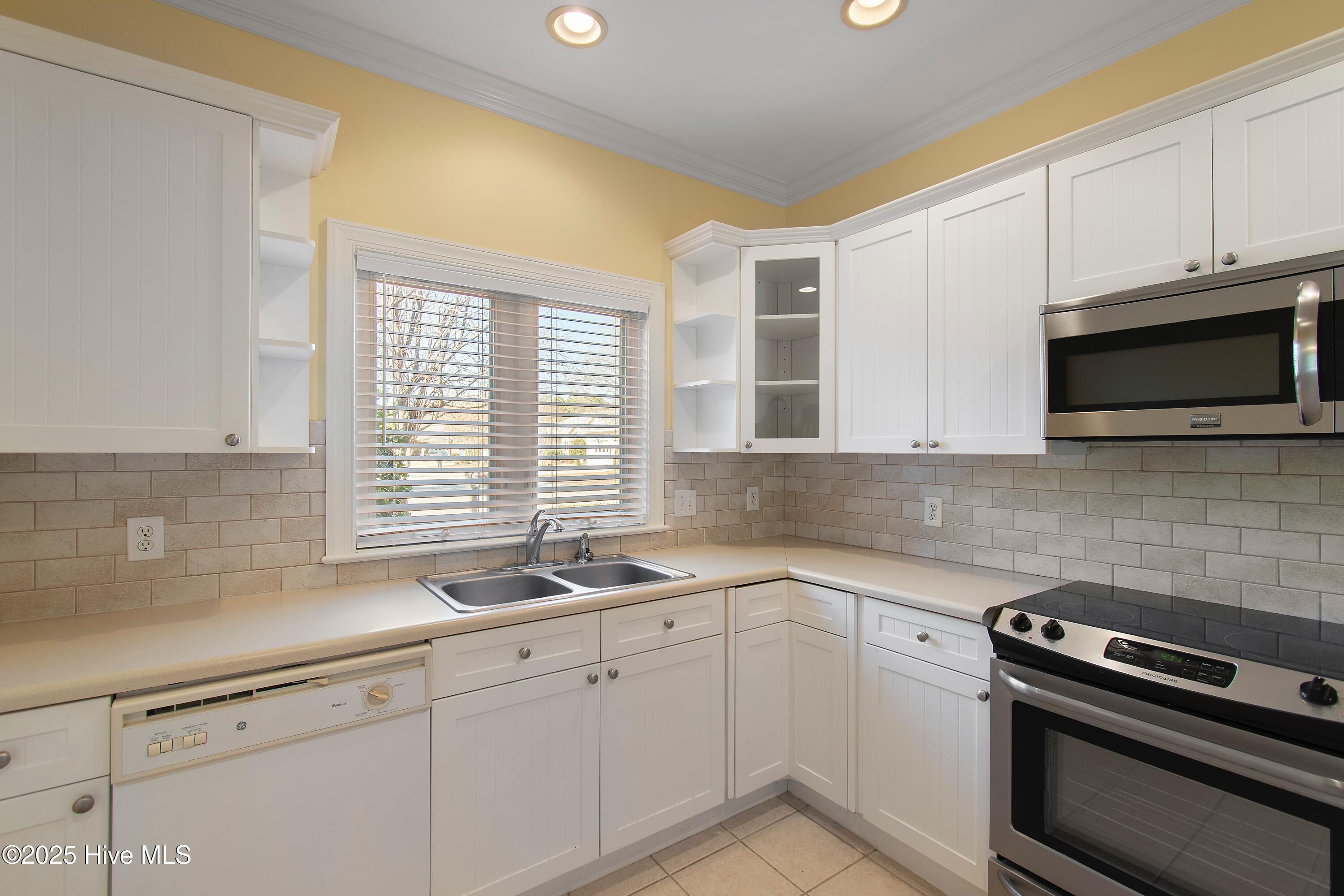 100546461 | Photo 15