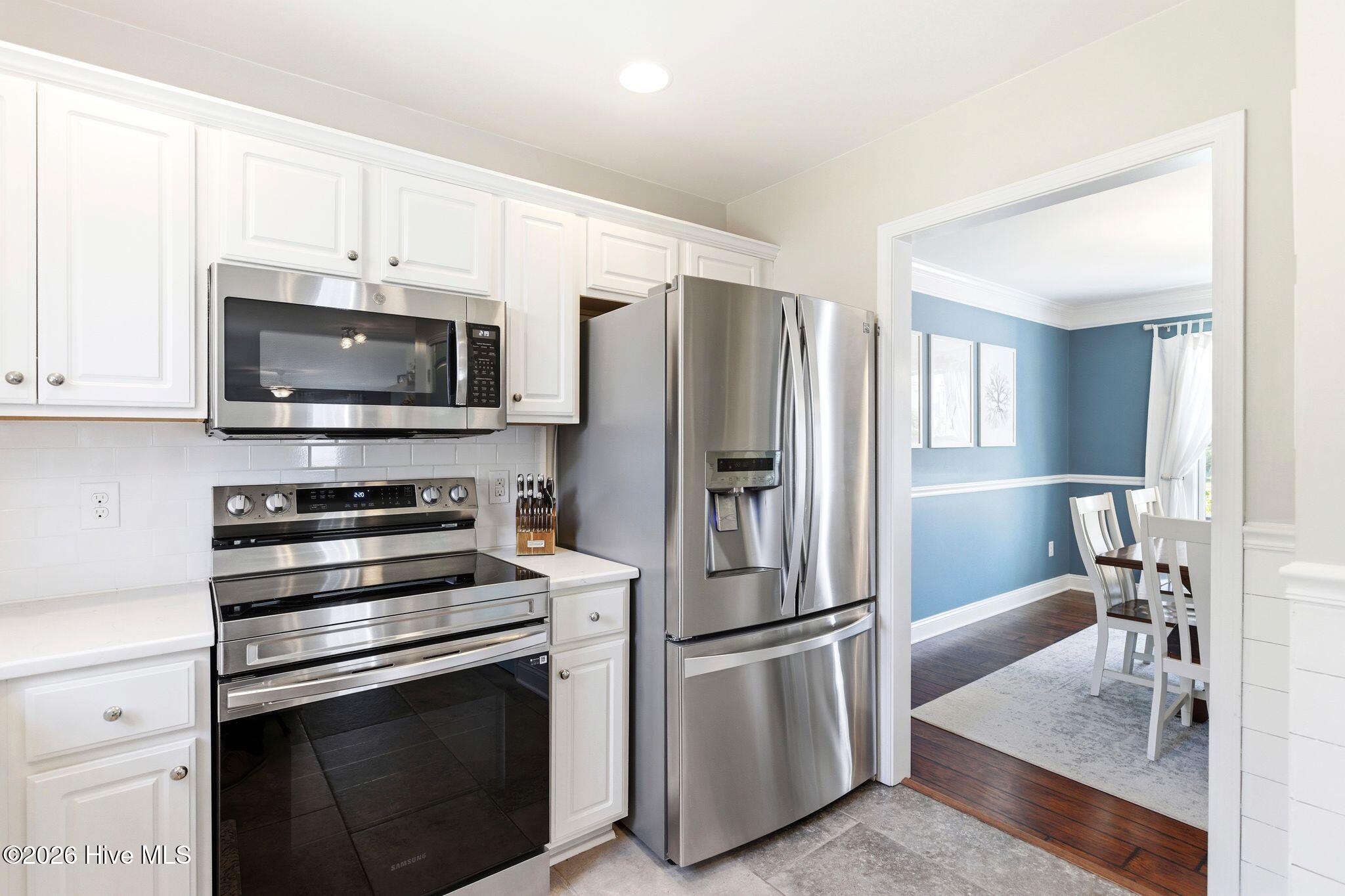 100566118 | Photo 11