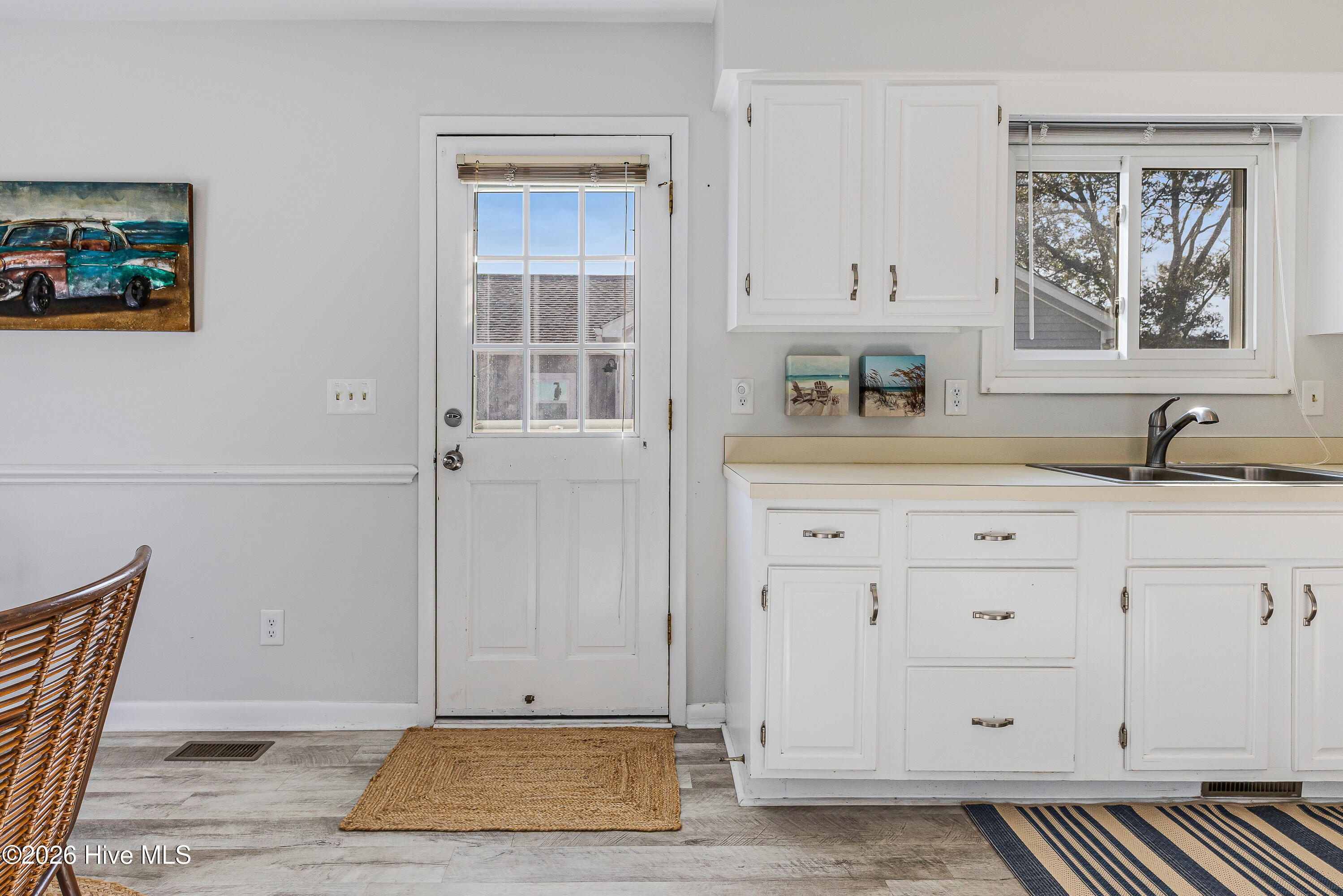 100547384 | Photo 16