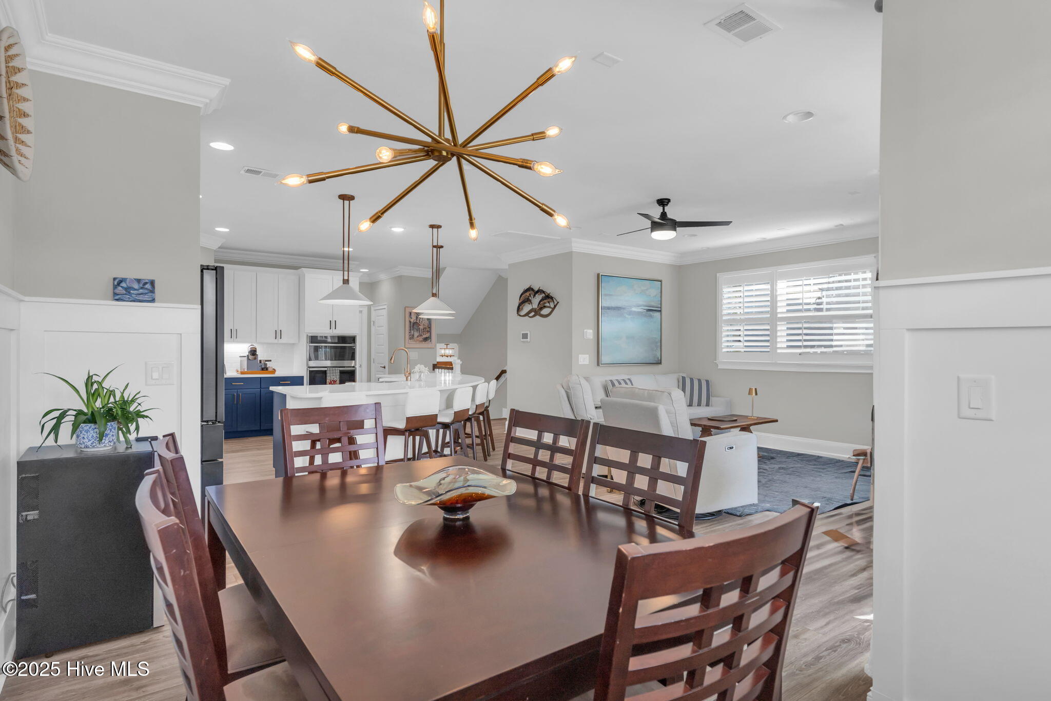 100543915 | Photo 16