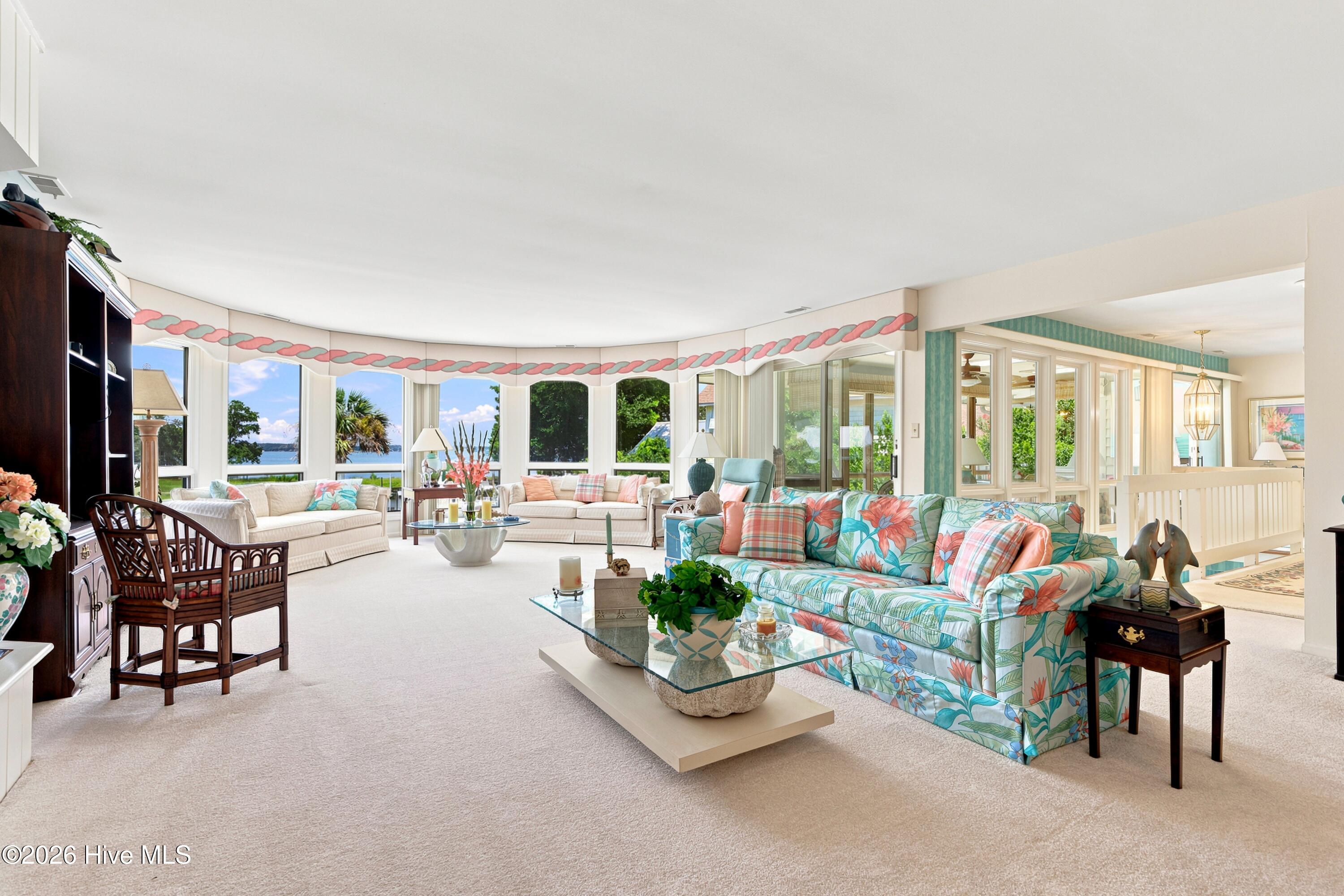 286 Oakleaf Drive,Pine Knoll Shores