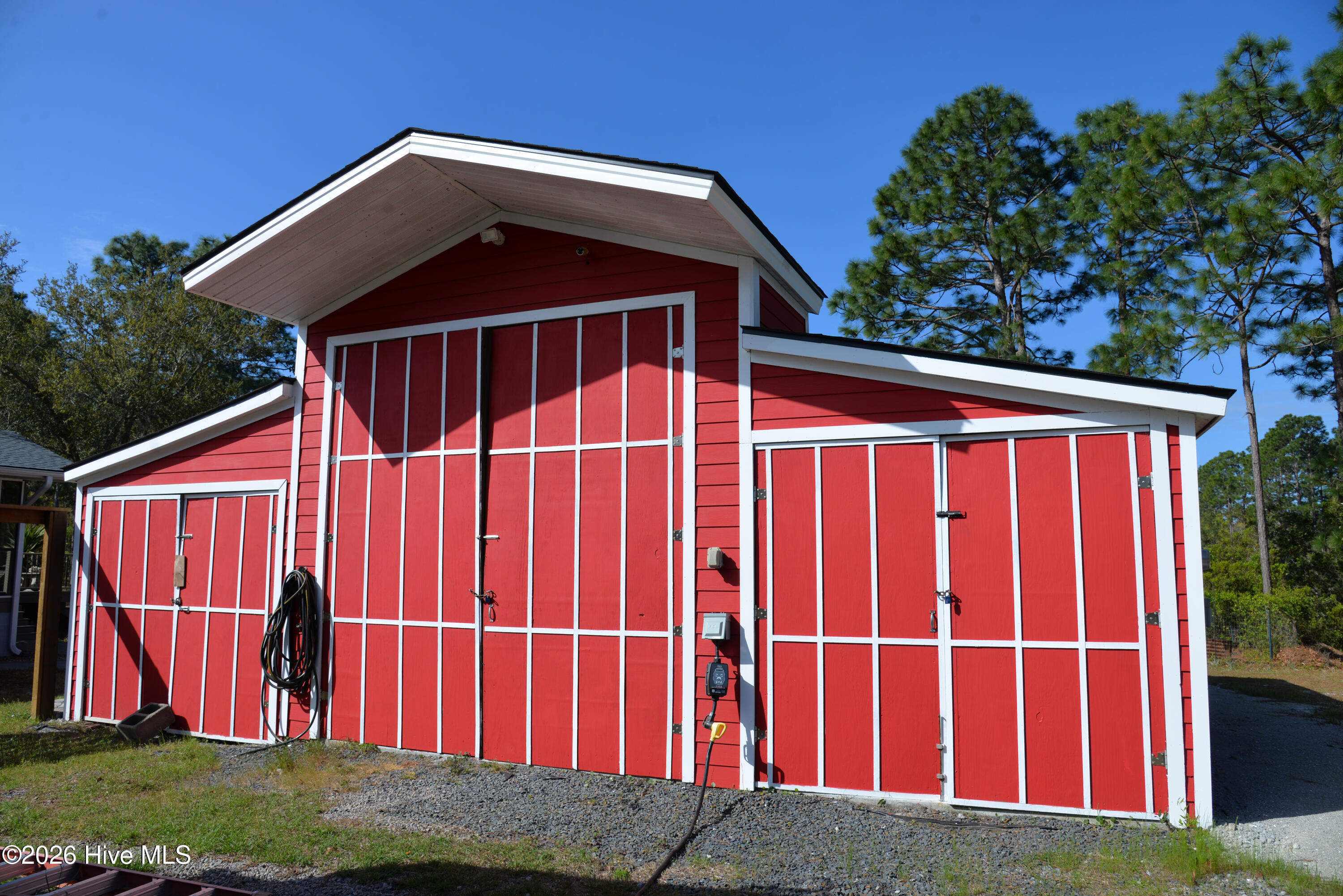 100564925 | Photo 39