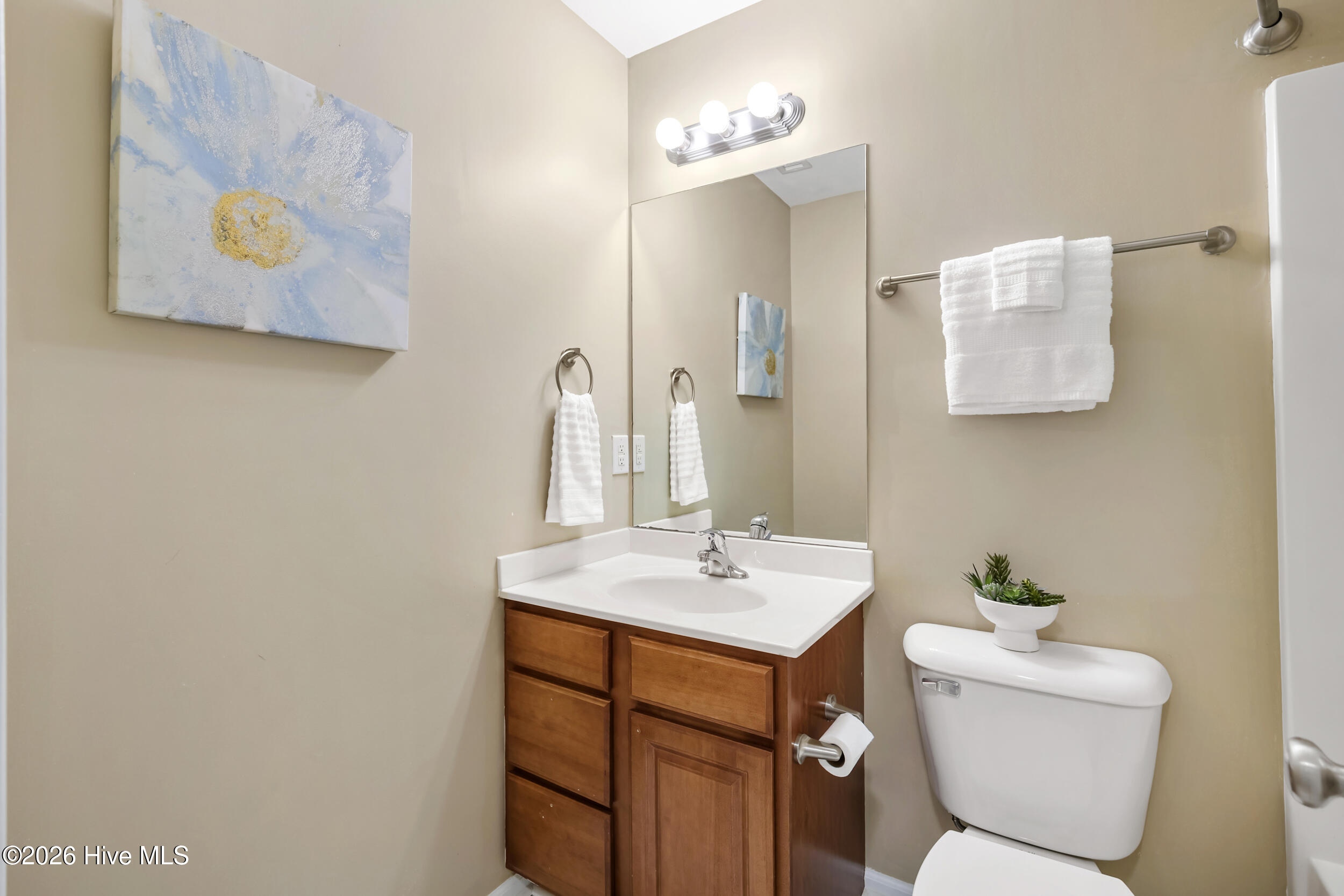 100570550 | Photo 21