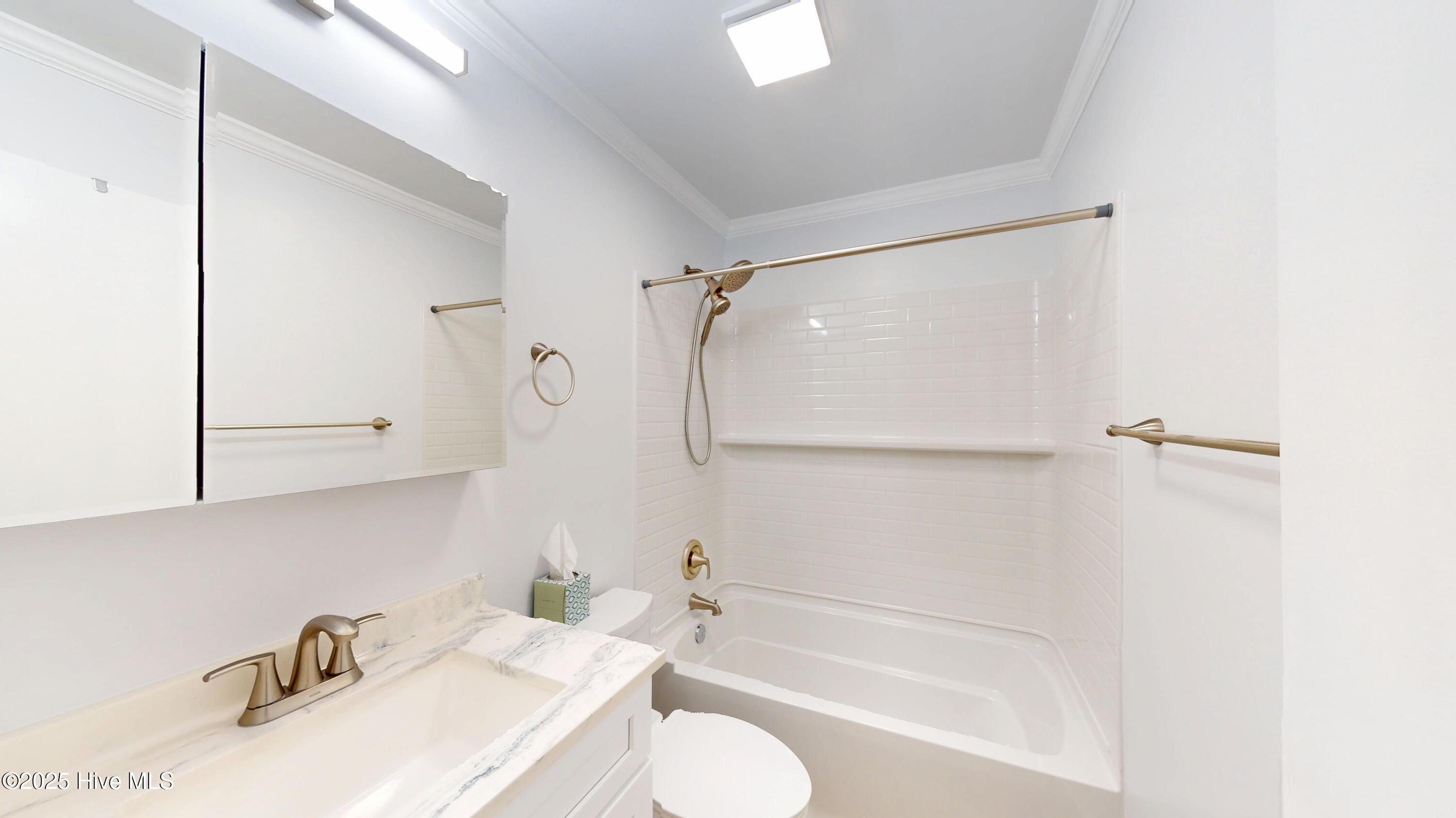 100536535 | Photo 22