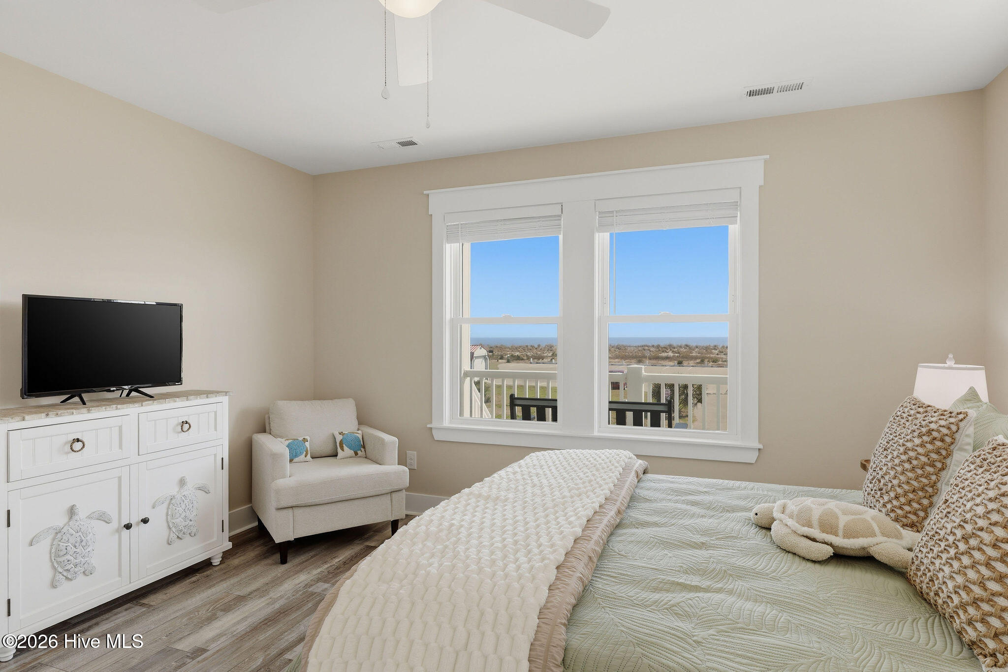 100559118 | Photo 56