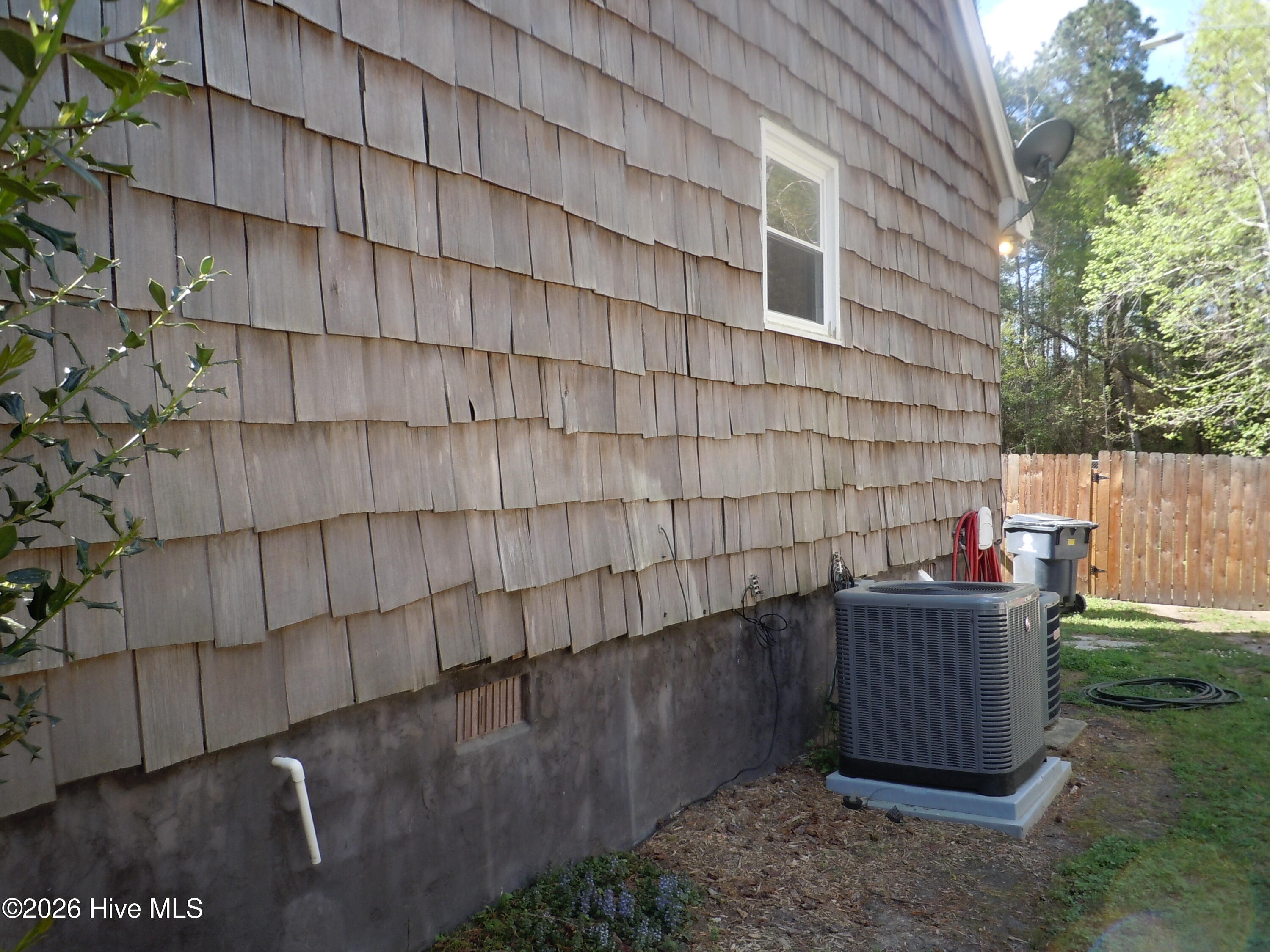 100565129 | Photo 70