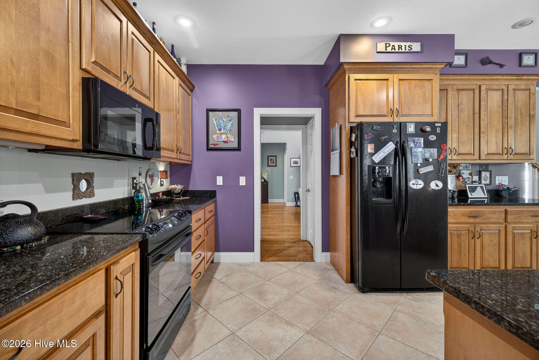 100568034 | Photo 37