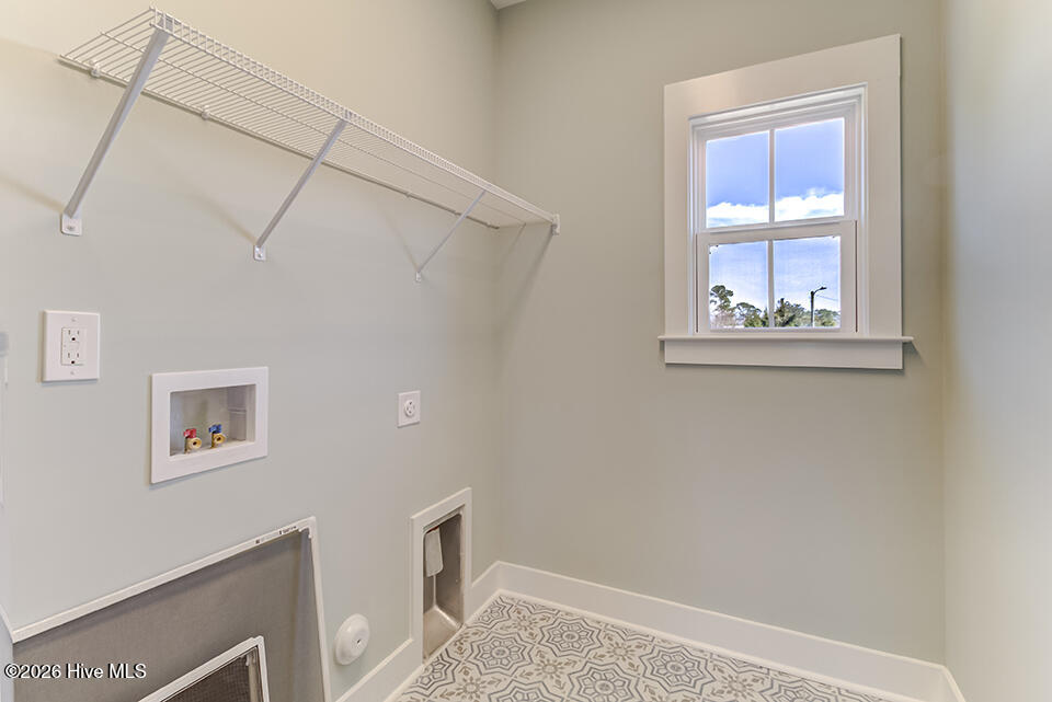 100557404 | Photo 14