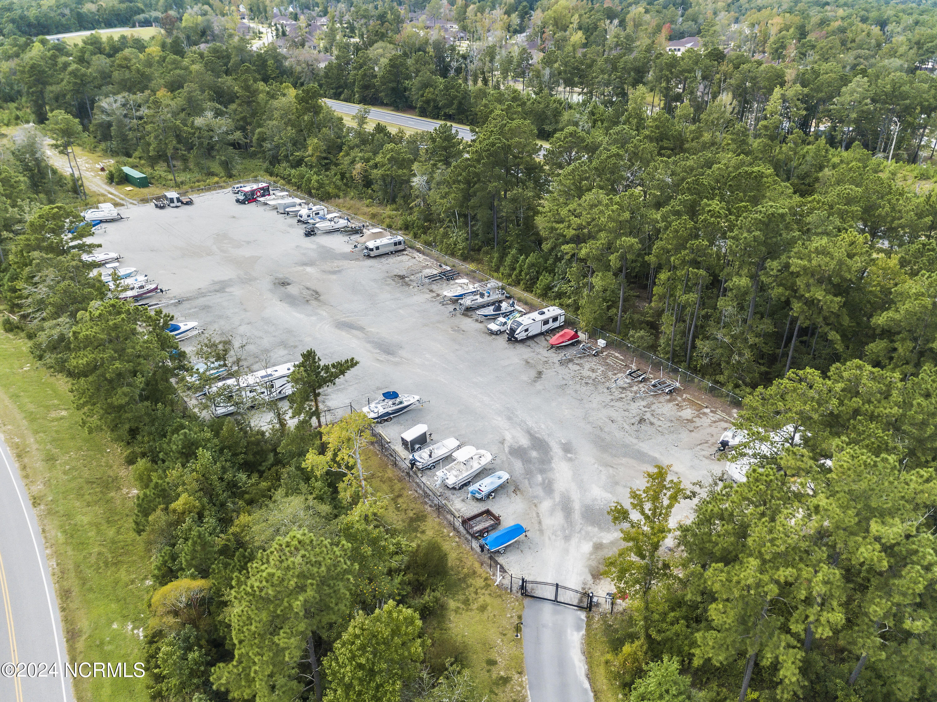 100554009 | Photo 47