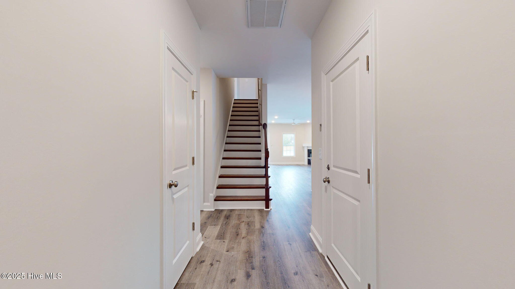 34-web-or-mls-1417B-Dorset-Dr-Greenville