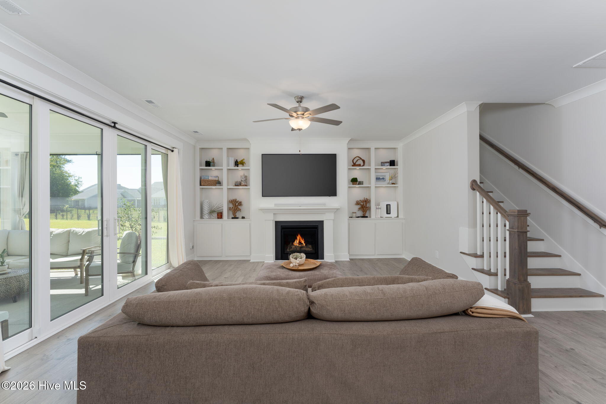 100564713 | Photo 15