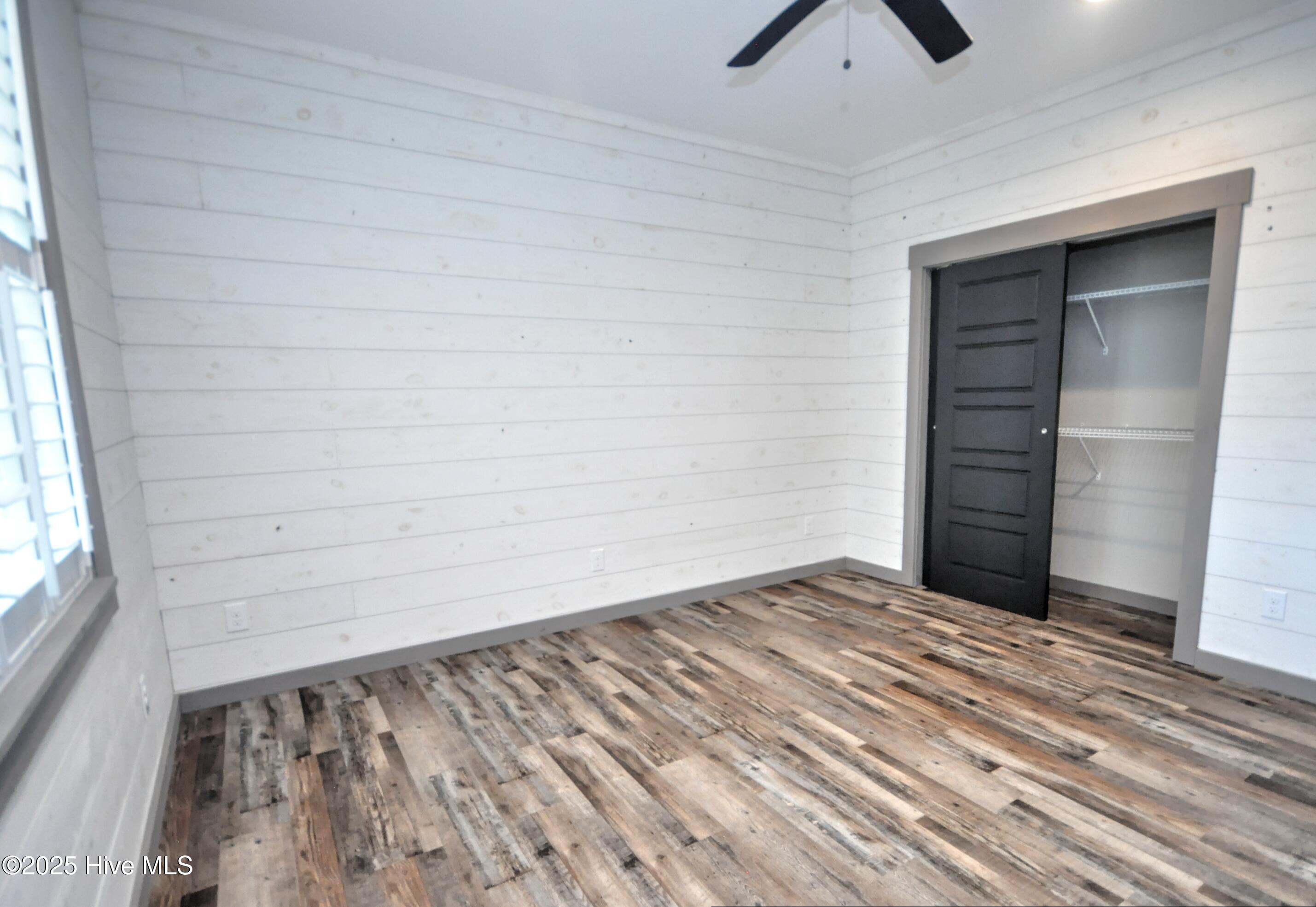 100535585 | Photo 50