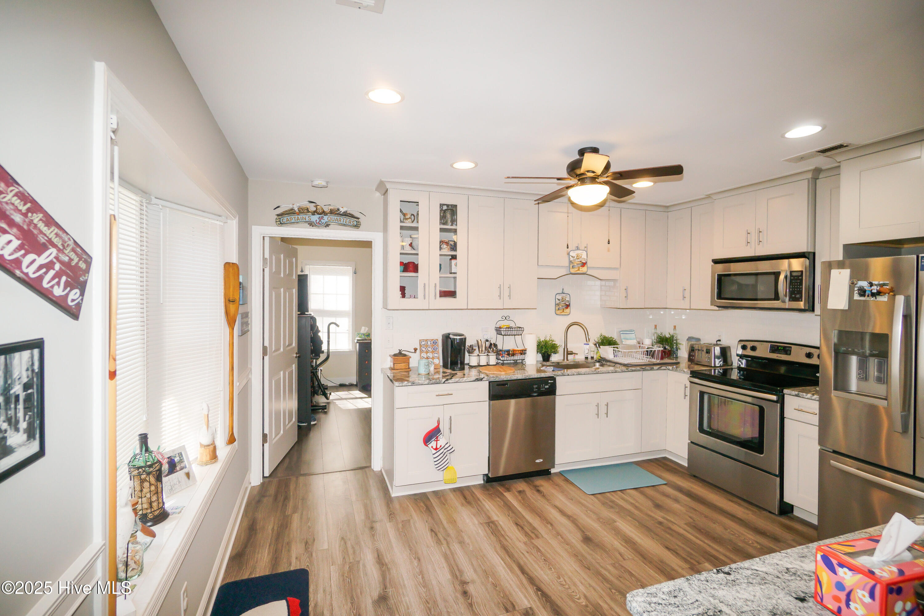 100559254 | Photo 14