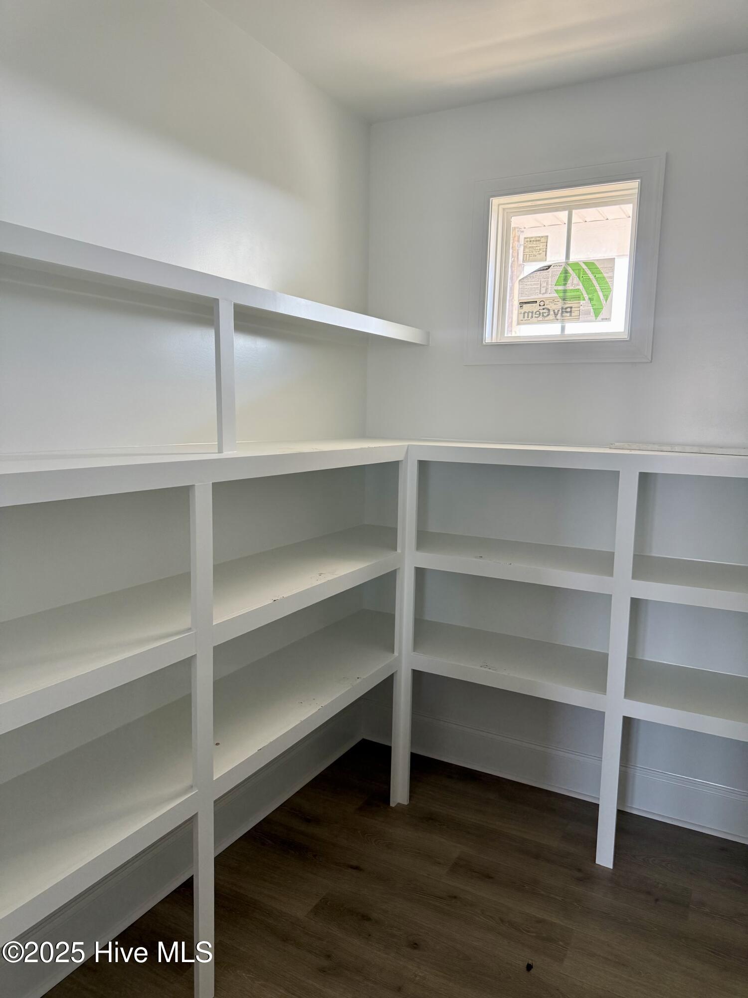 100496127 | Photo 30