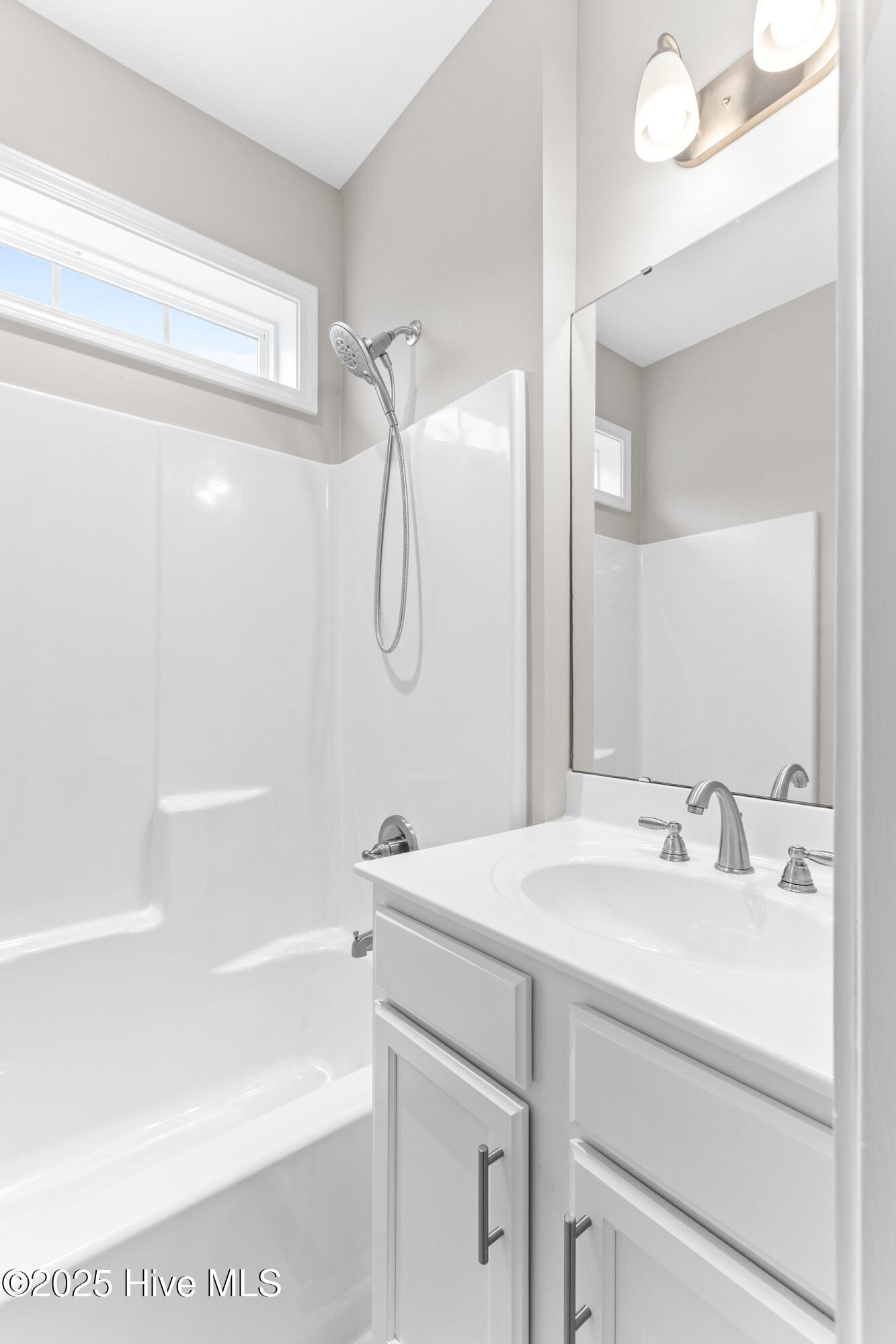 100538755 | Photo 25