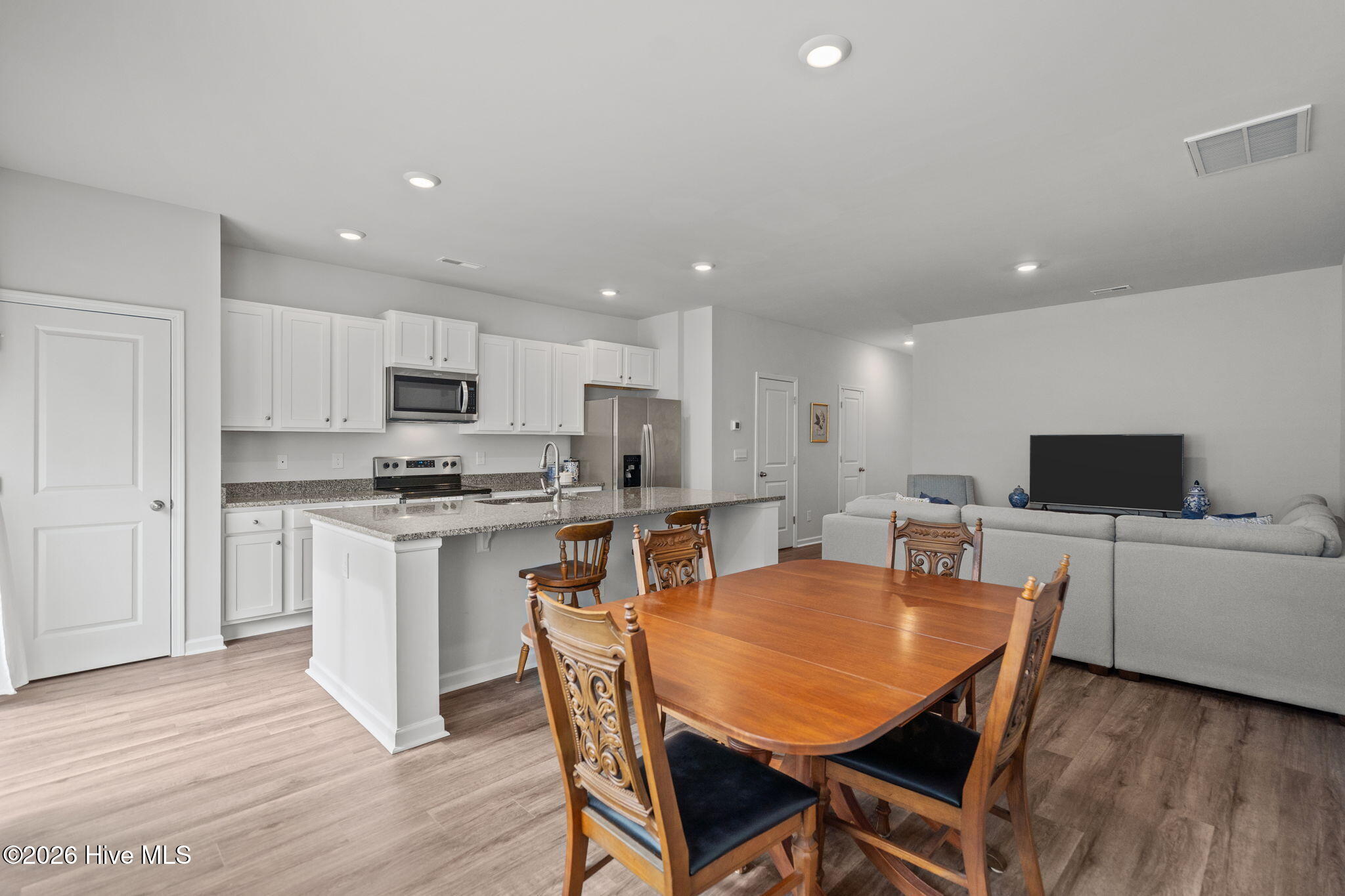 100555549 | Photo 12