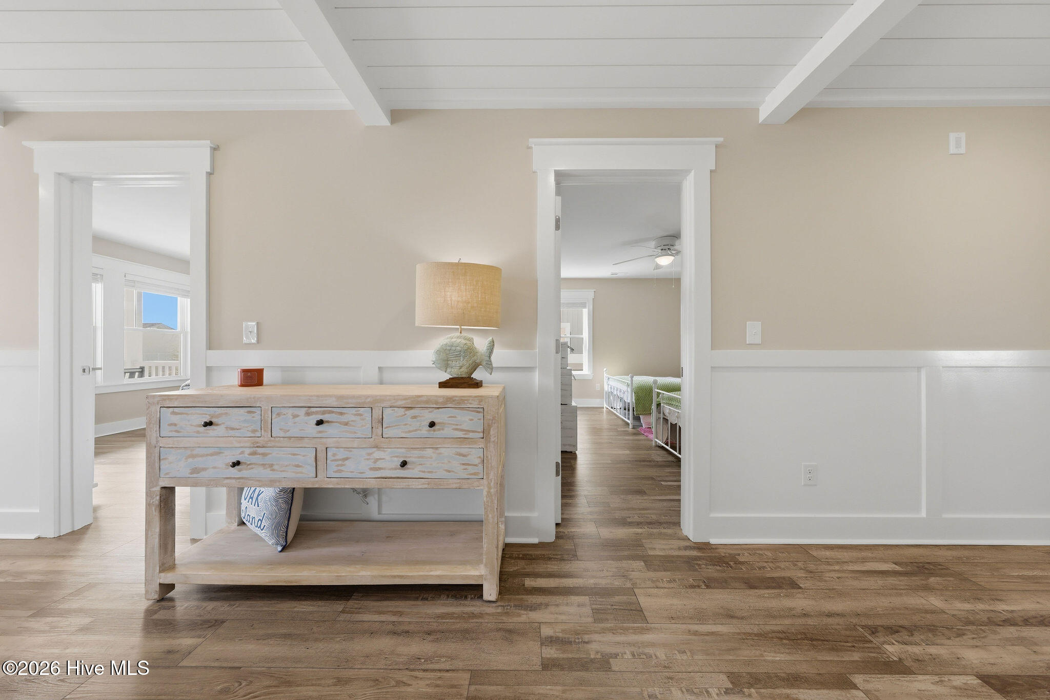 100559118 | Photo 51