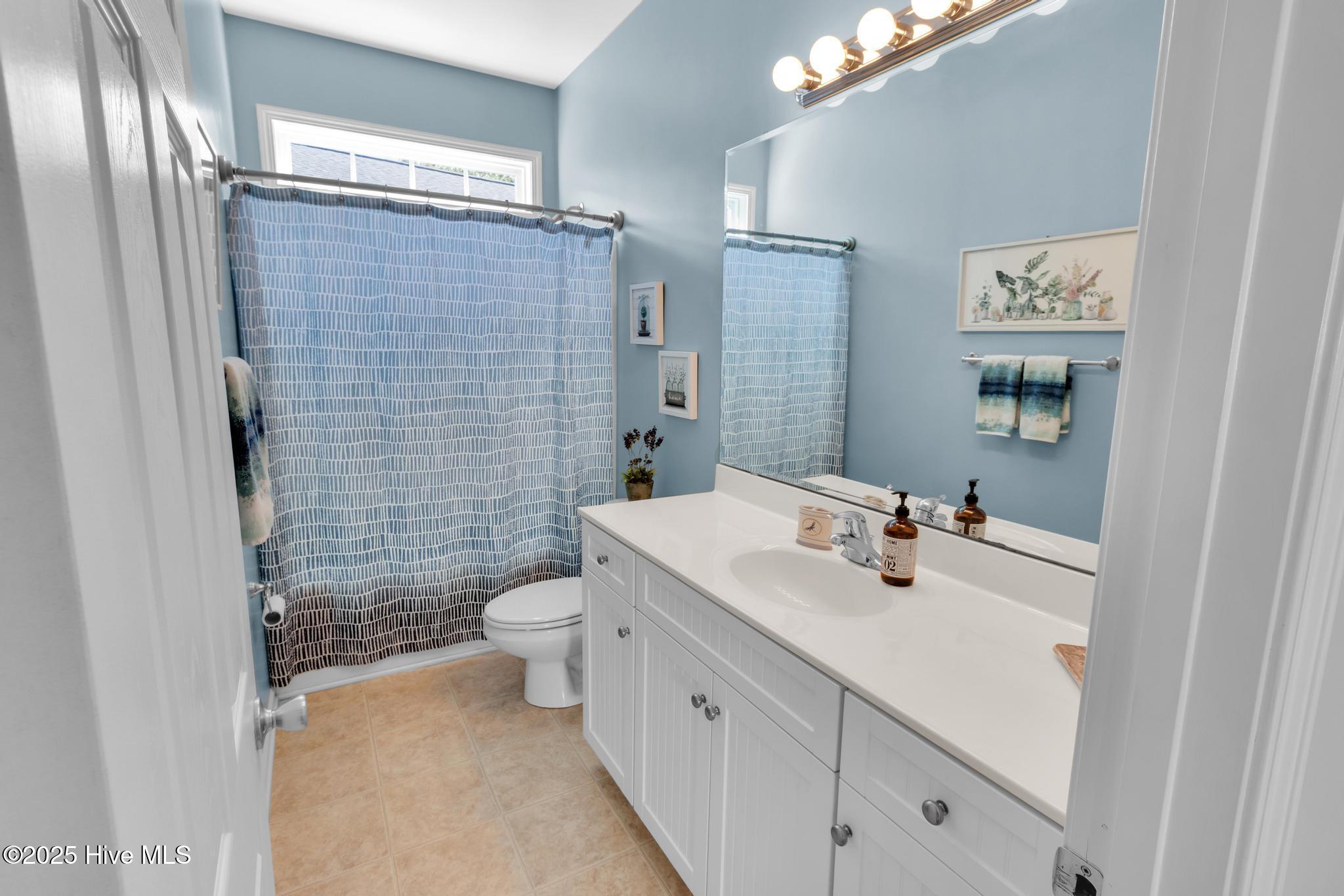 100532898 | Photo 25