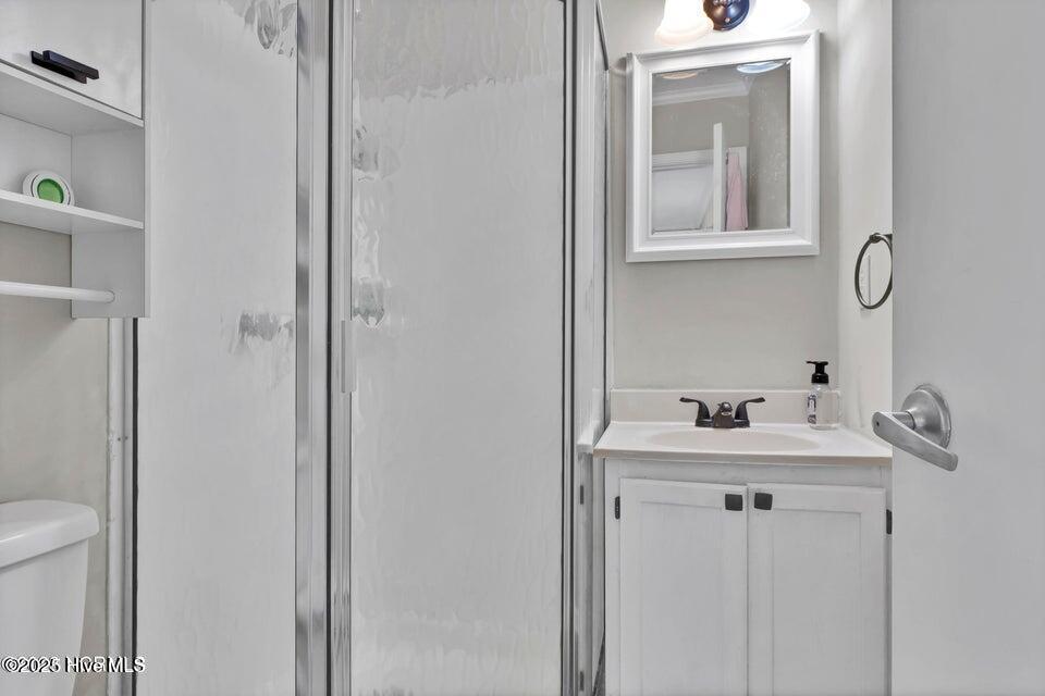 100564470 | Photo 14