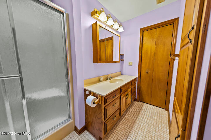 519 Country Club Drive W,Arapahoe