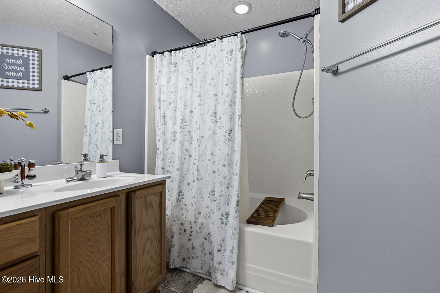 100549776 | Photo 17