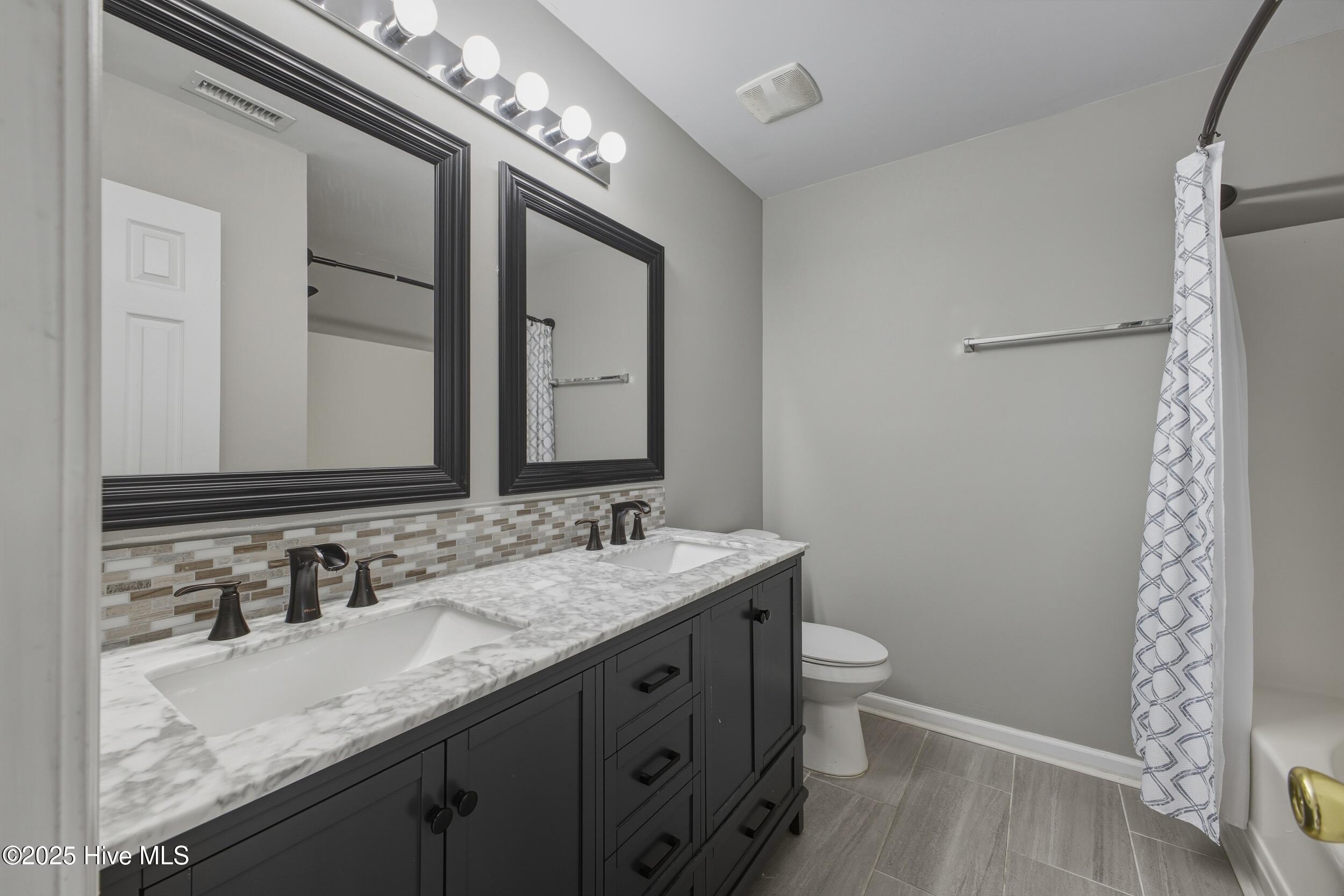 100542313 | Photo 20