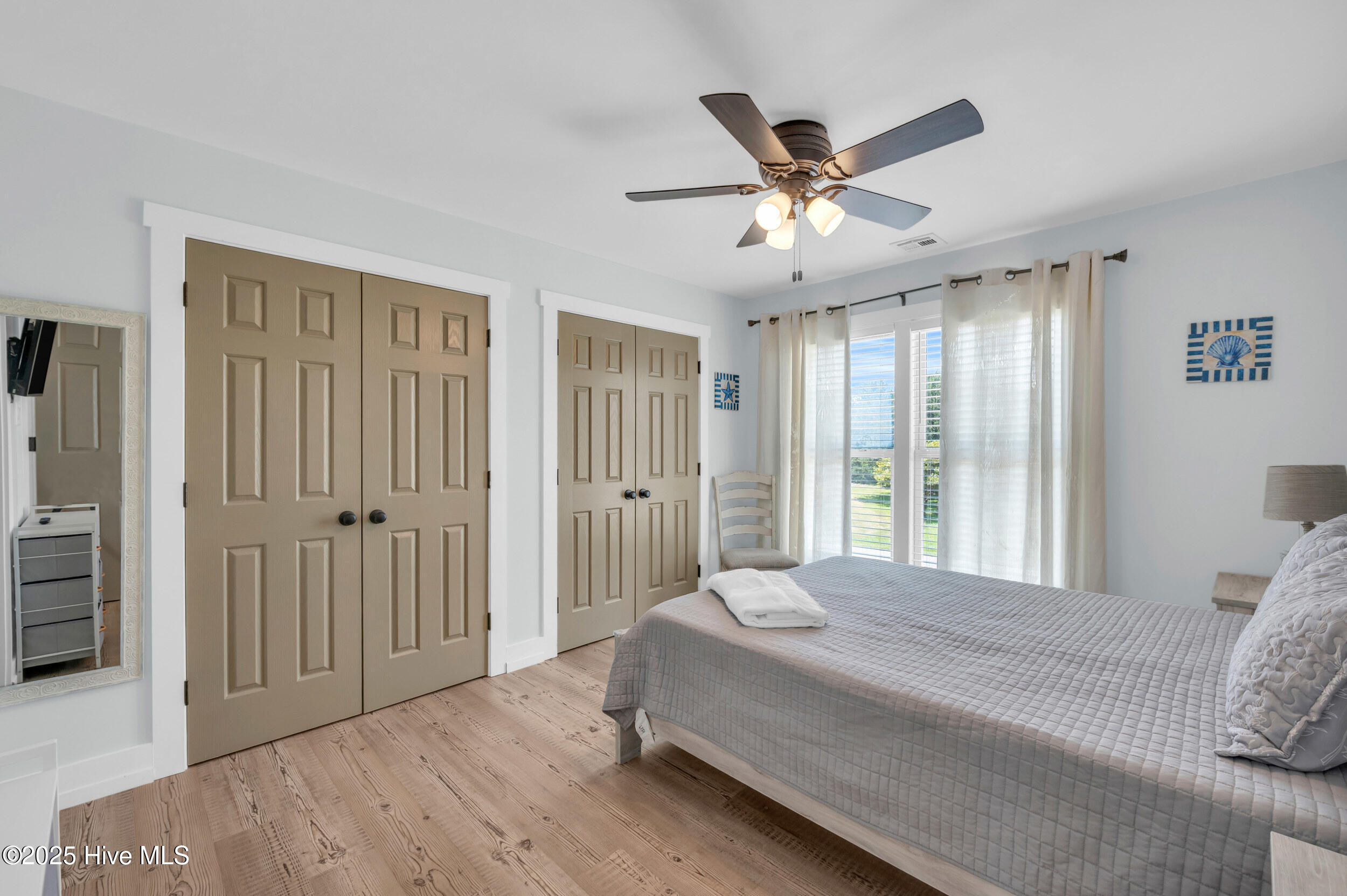 100526383 | Photo 15