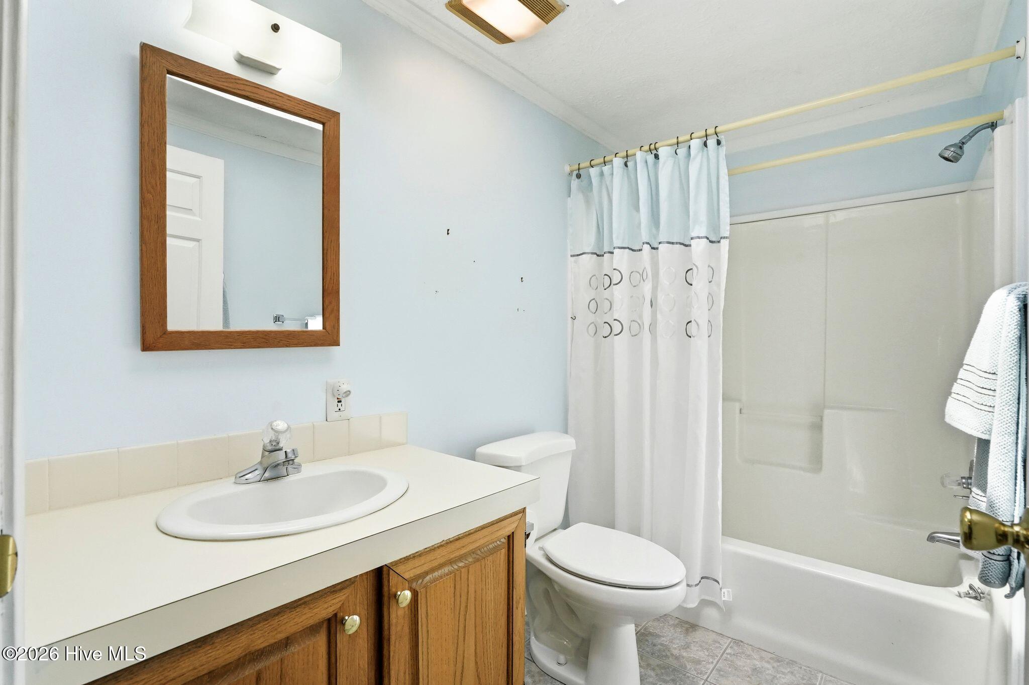 100567371 | Photo 33