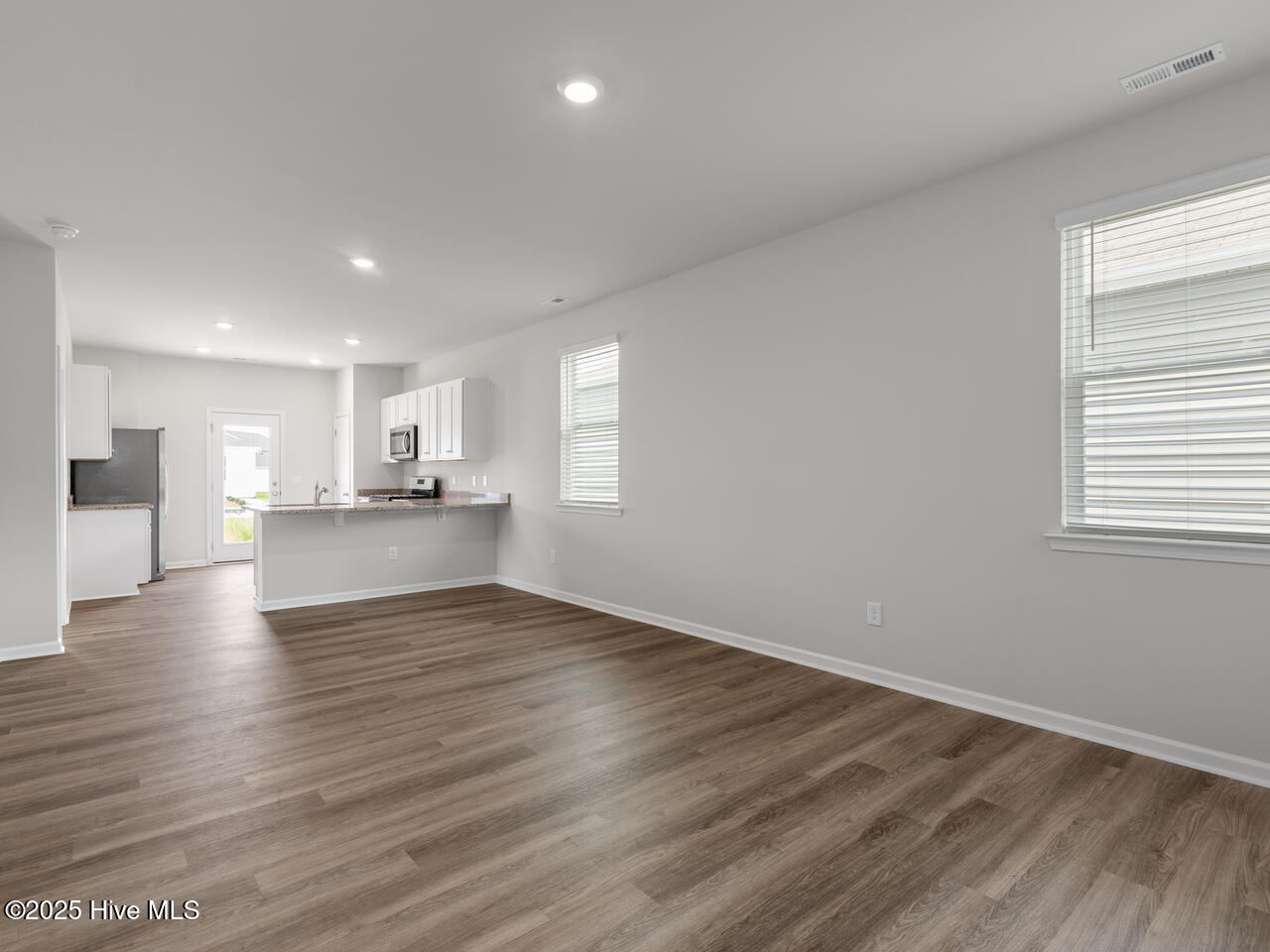 Landward123LRDRHL33A0995CR2-003-004-1280