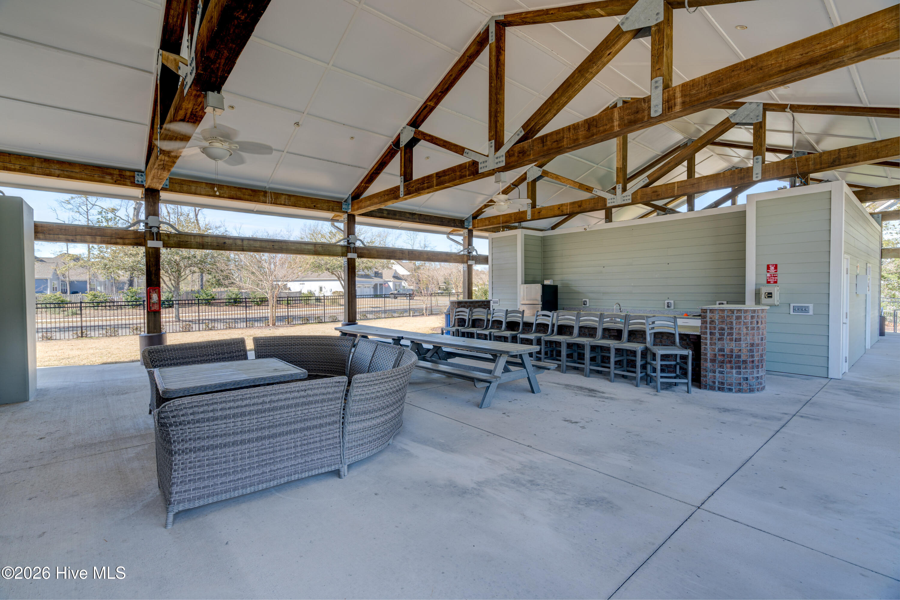 100558157 | Photo 65