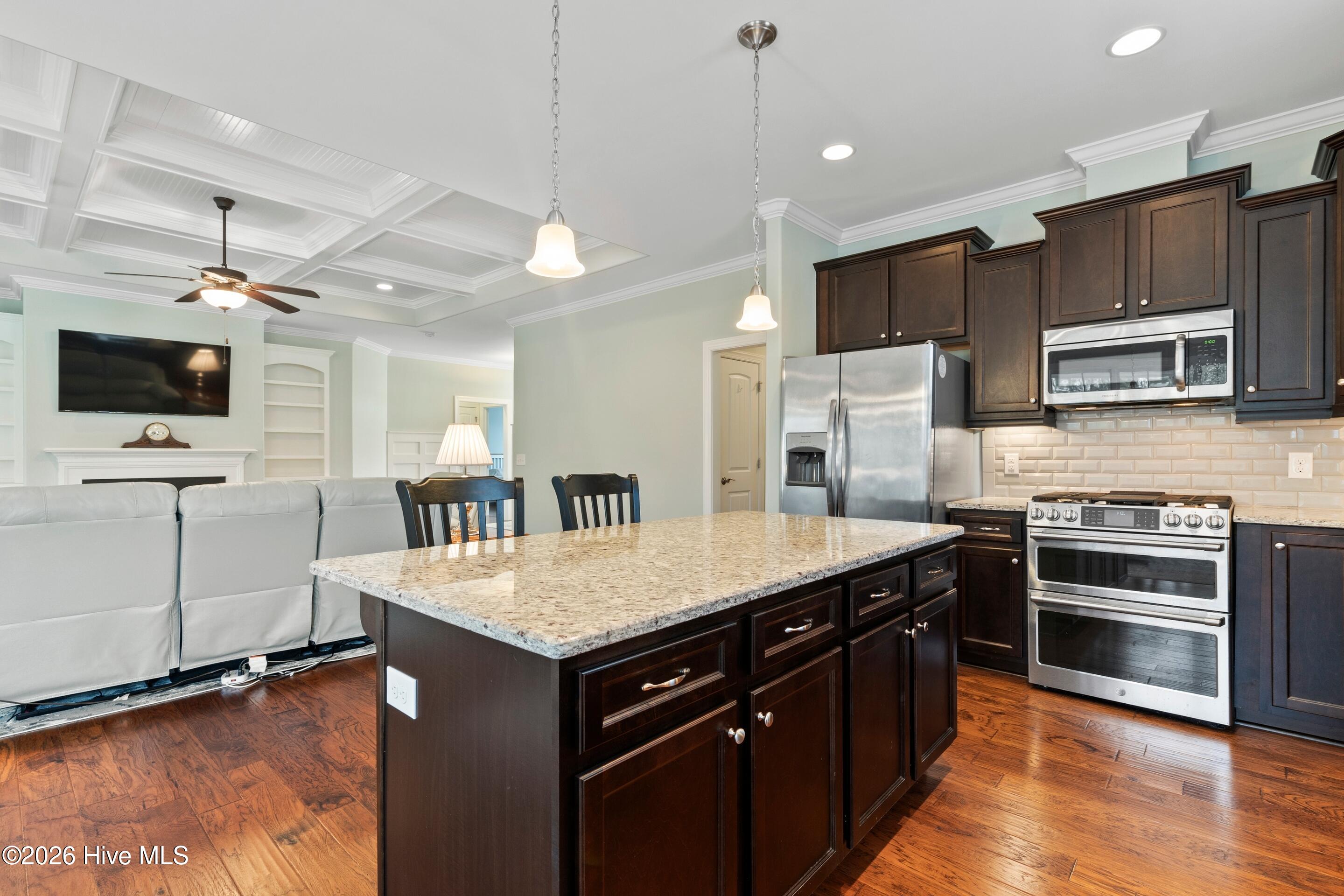 100547652 | Photo 21