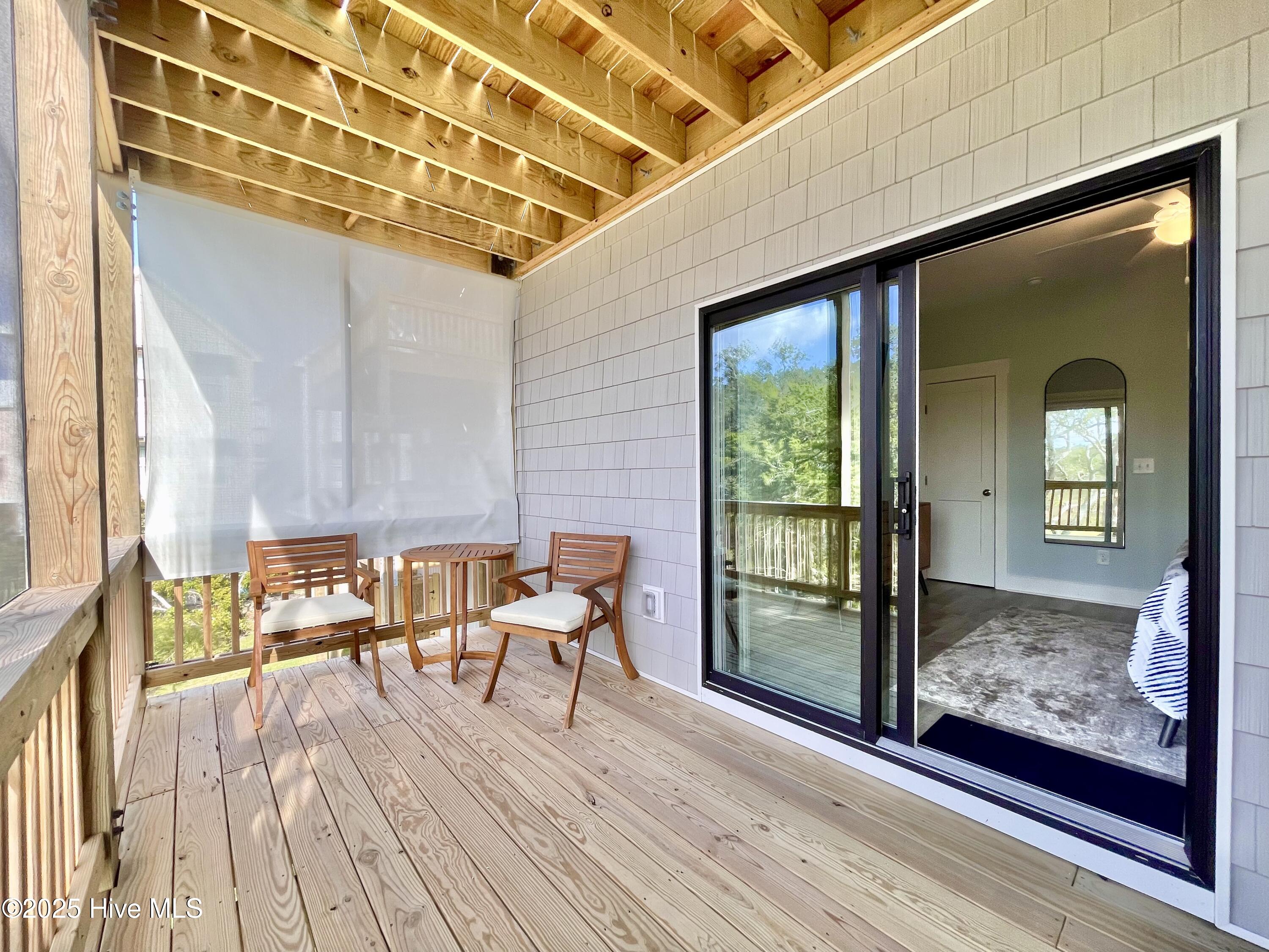 100533799 | Photo 24