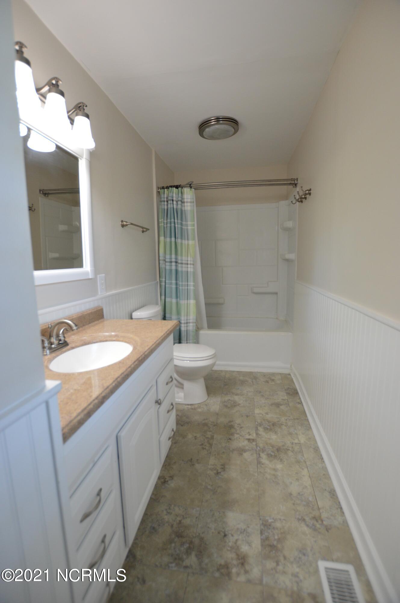 100562914 | Photo 19