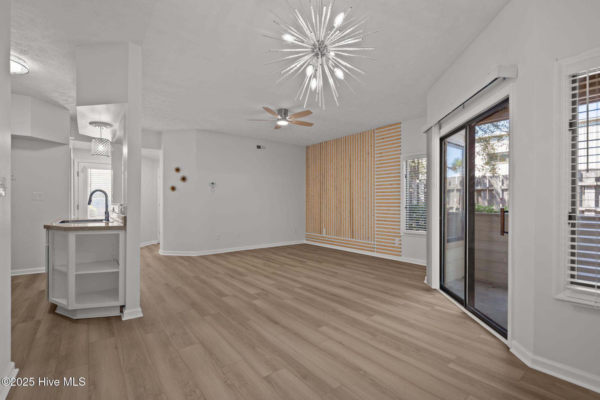 5) 62373-68bc7c9522941