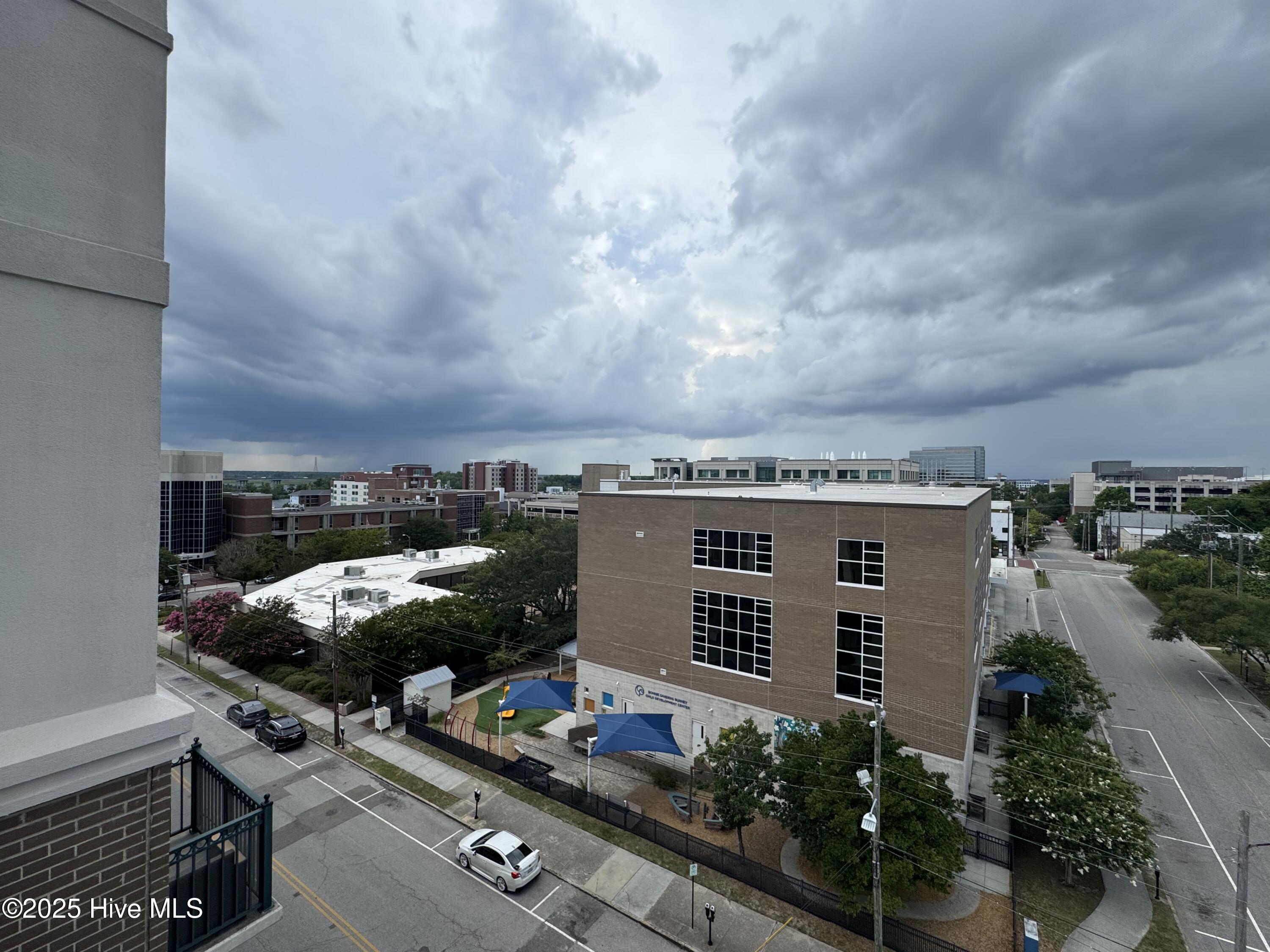 100515409 | Photo 20