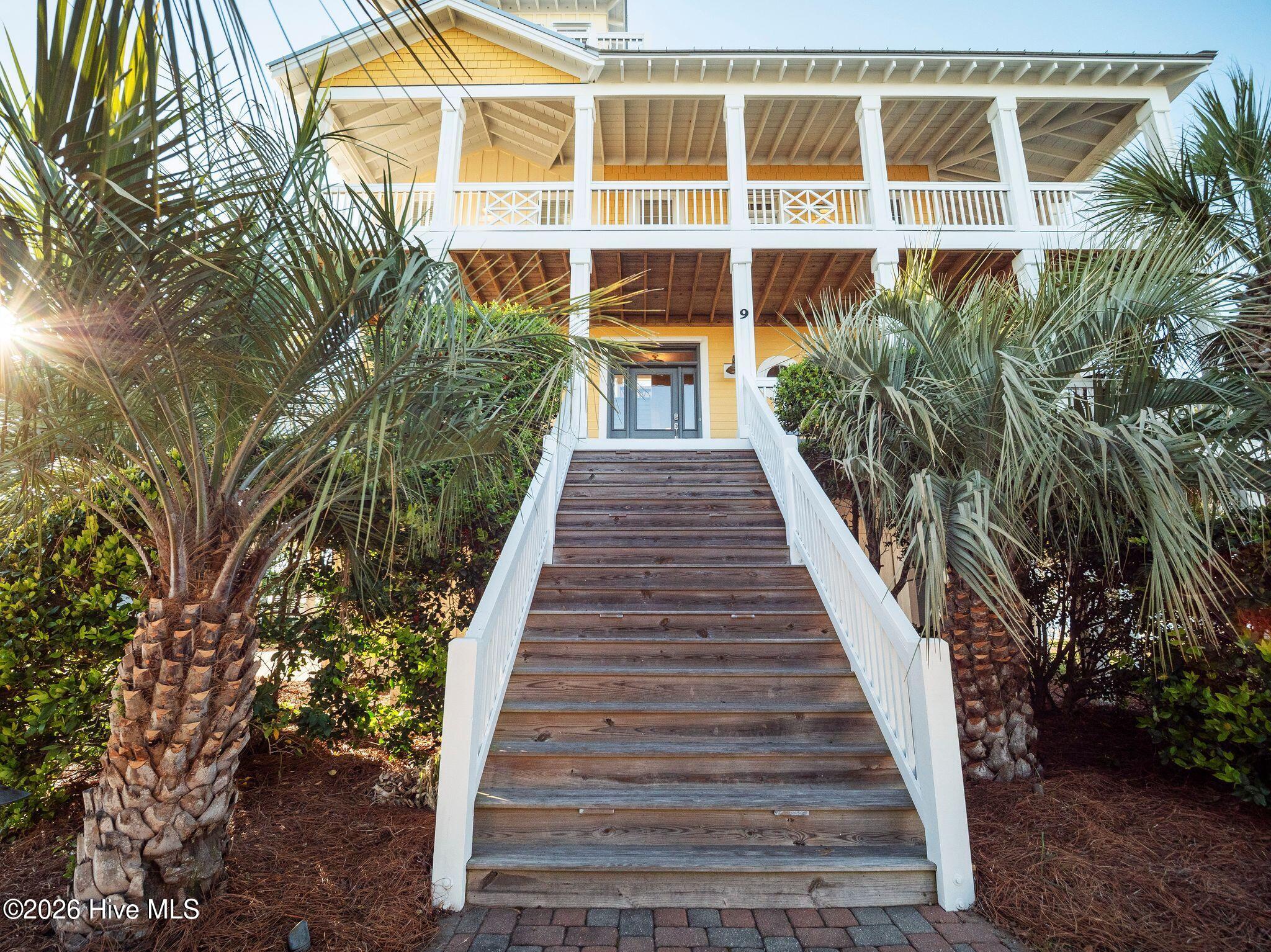 100569349 | Photo 23