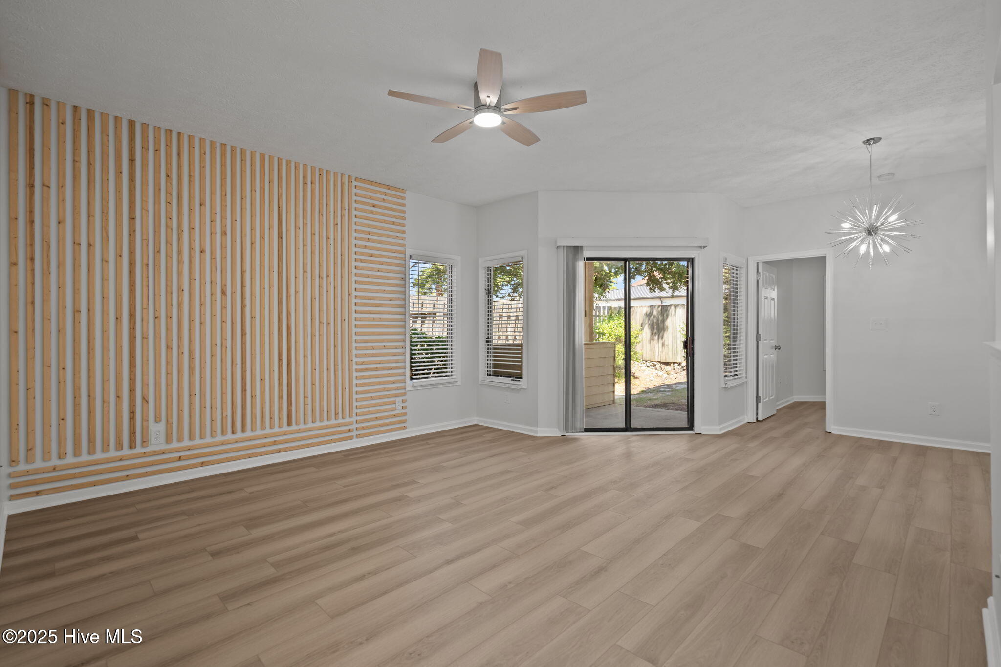 4) 62373-68bc7c94b09d6