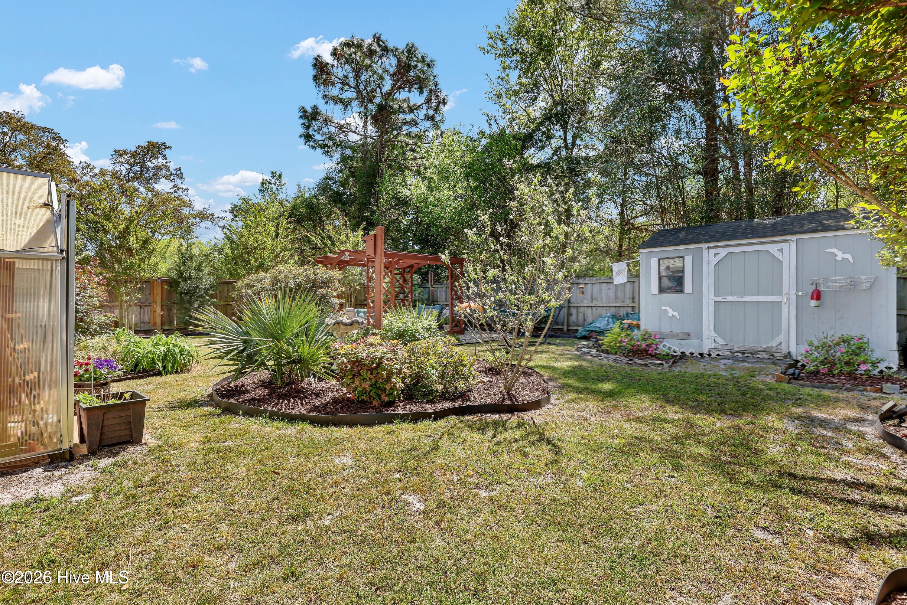 100565624 | Photo 25