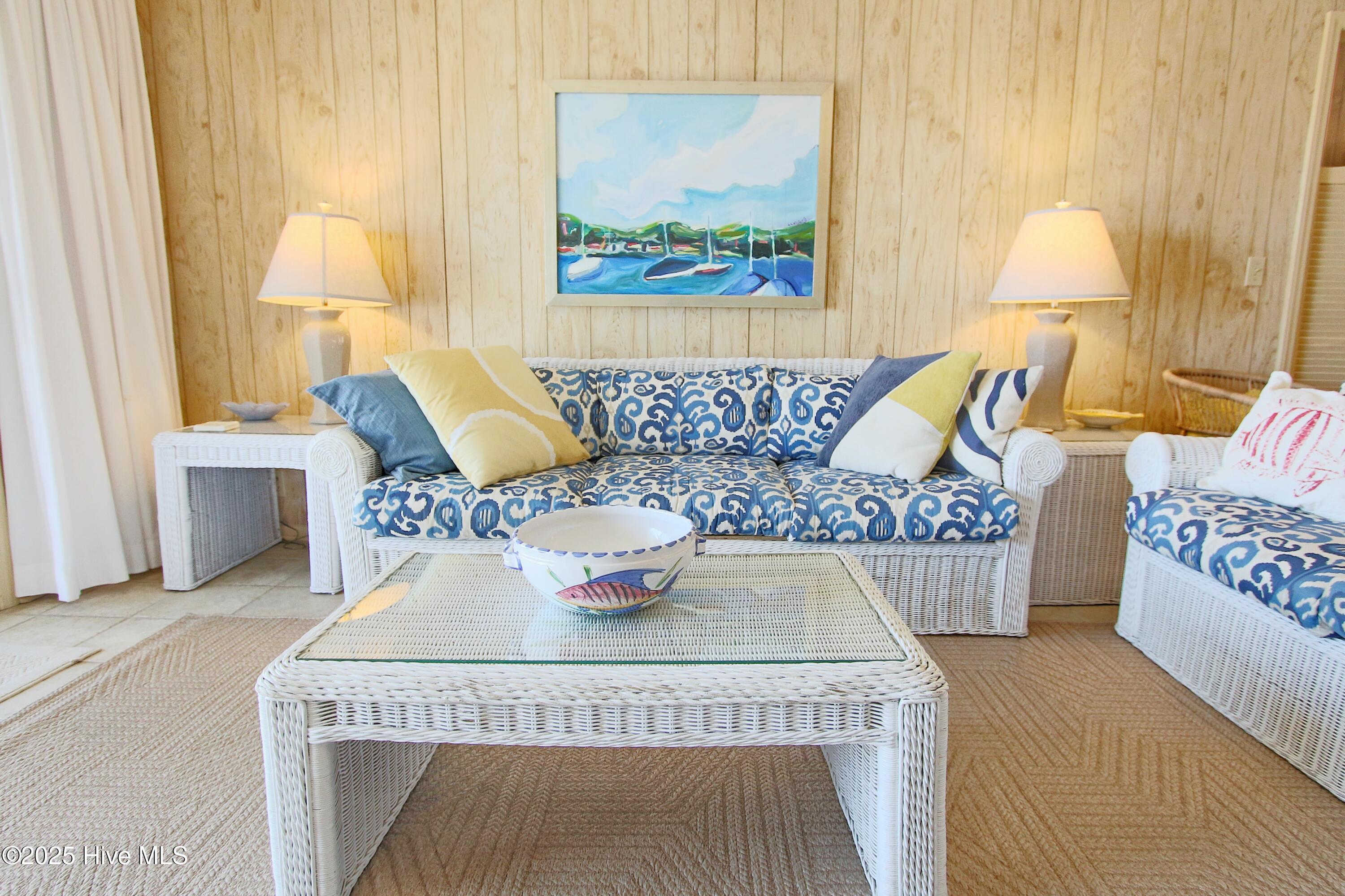 100503699 | Photo 26