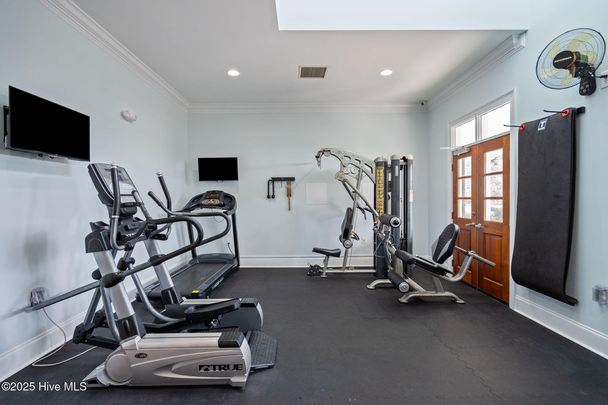 100544048 | Photo 55