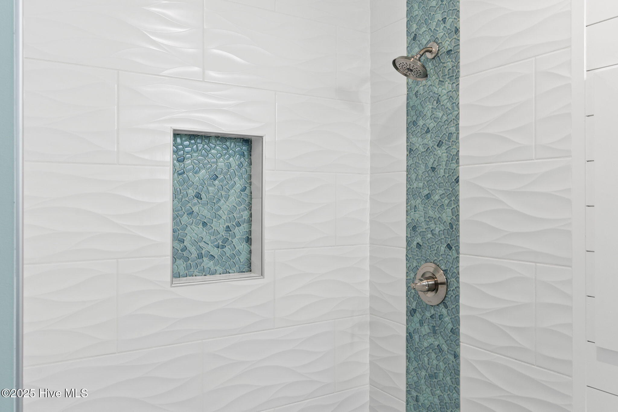 100524435 | Photo 22