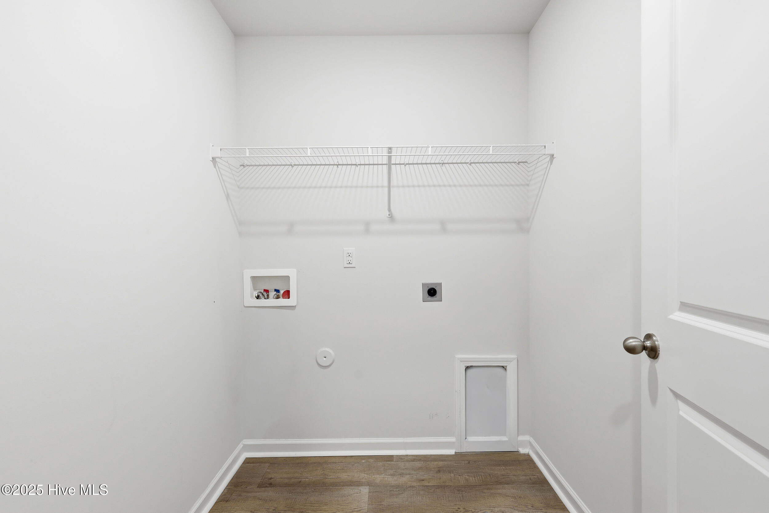 100543027 | Photo 25