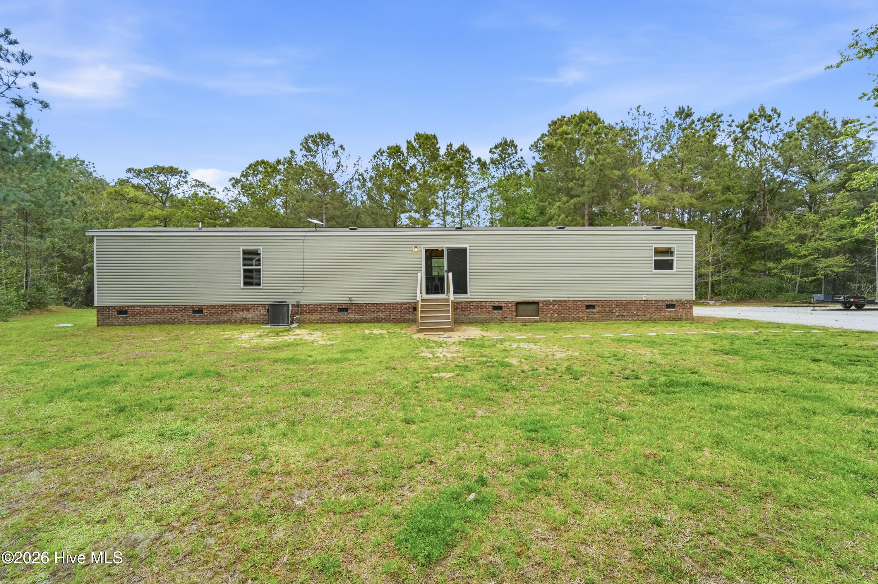 100566814 | Photo 24