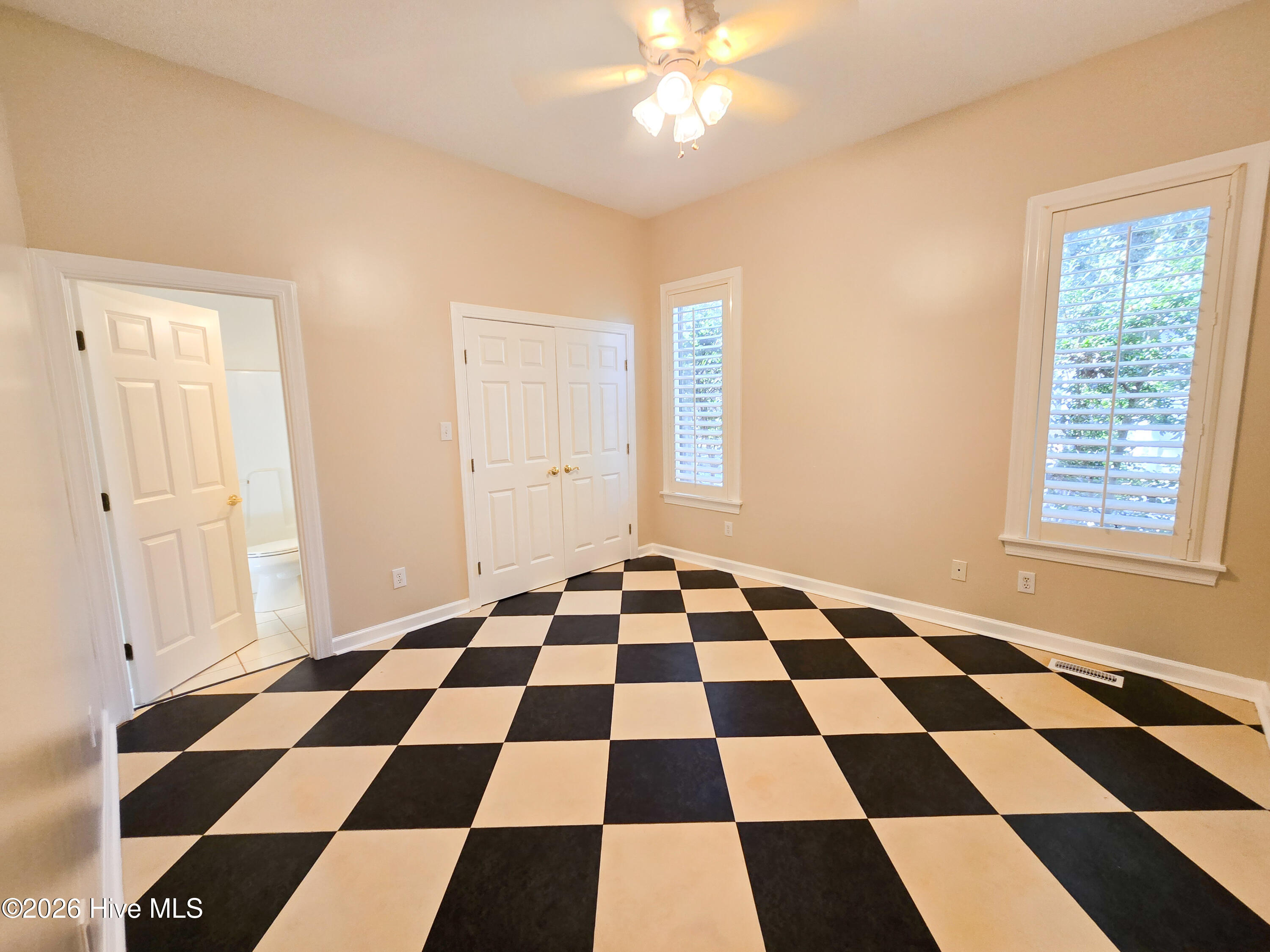 100558924 | Photo 29