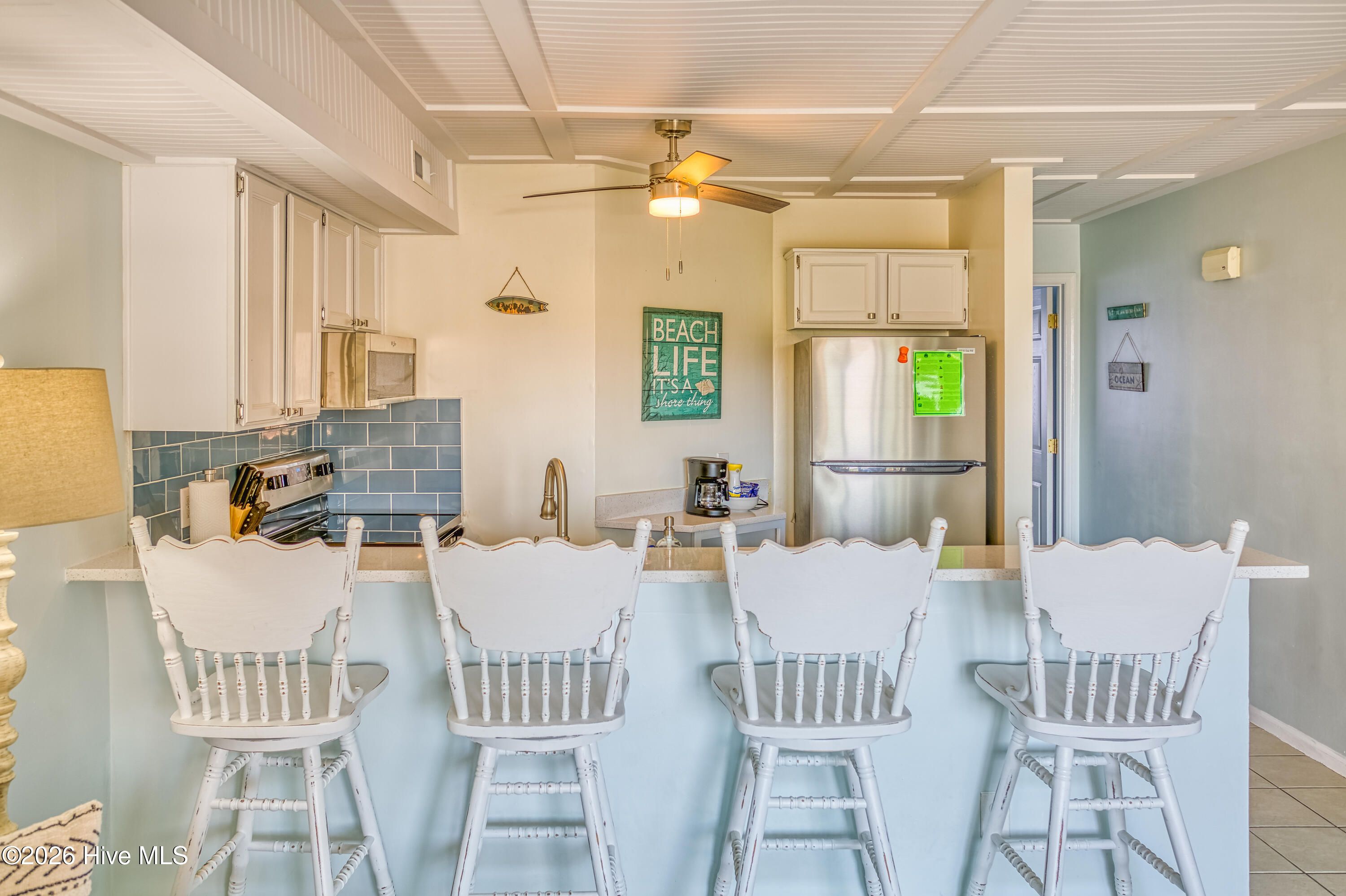 100558011 | Photo 12