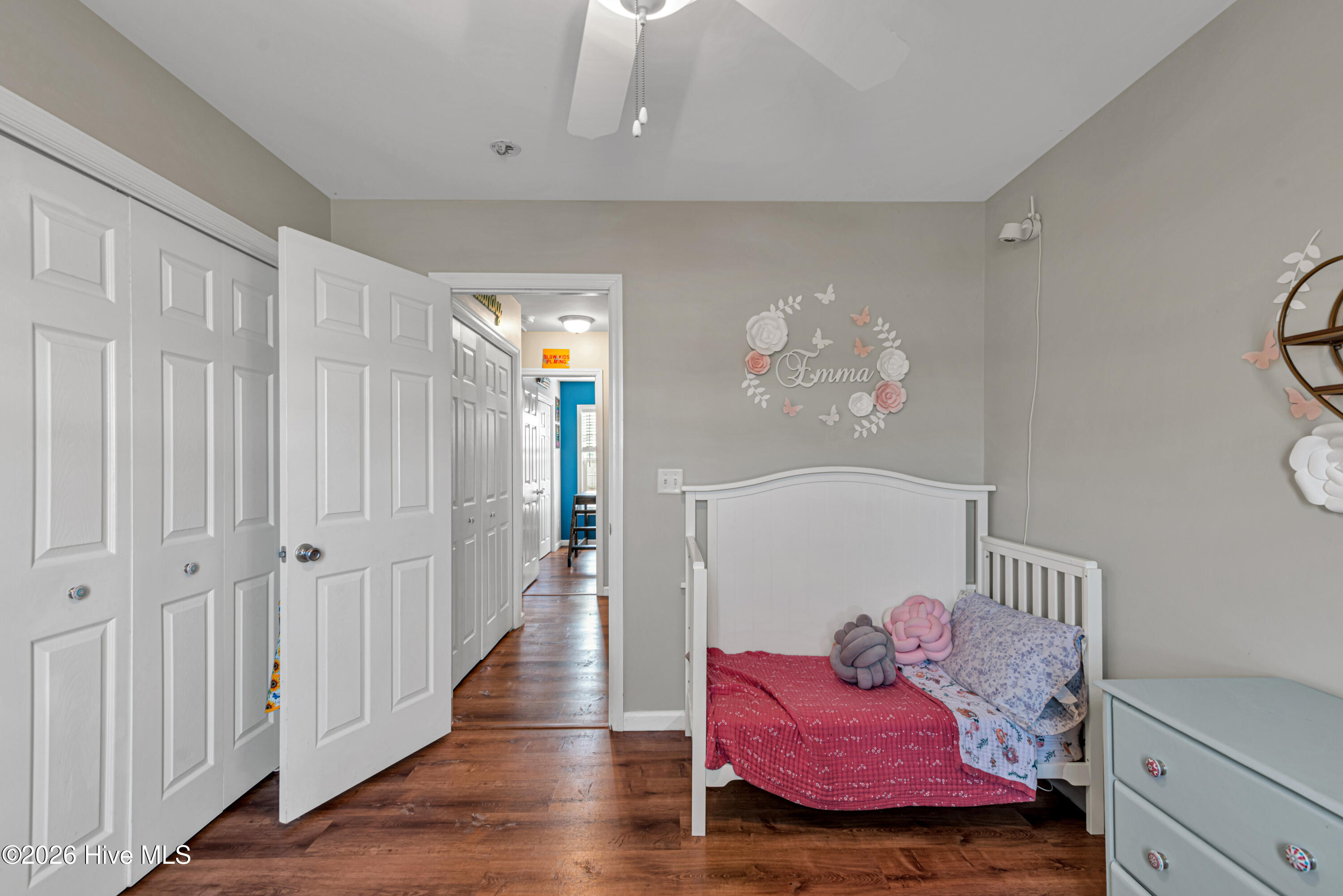 100558524 | Photo 26