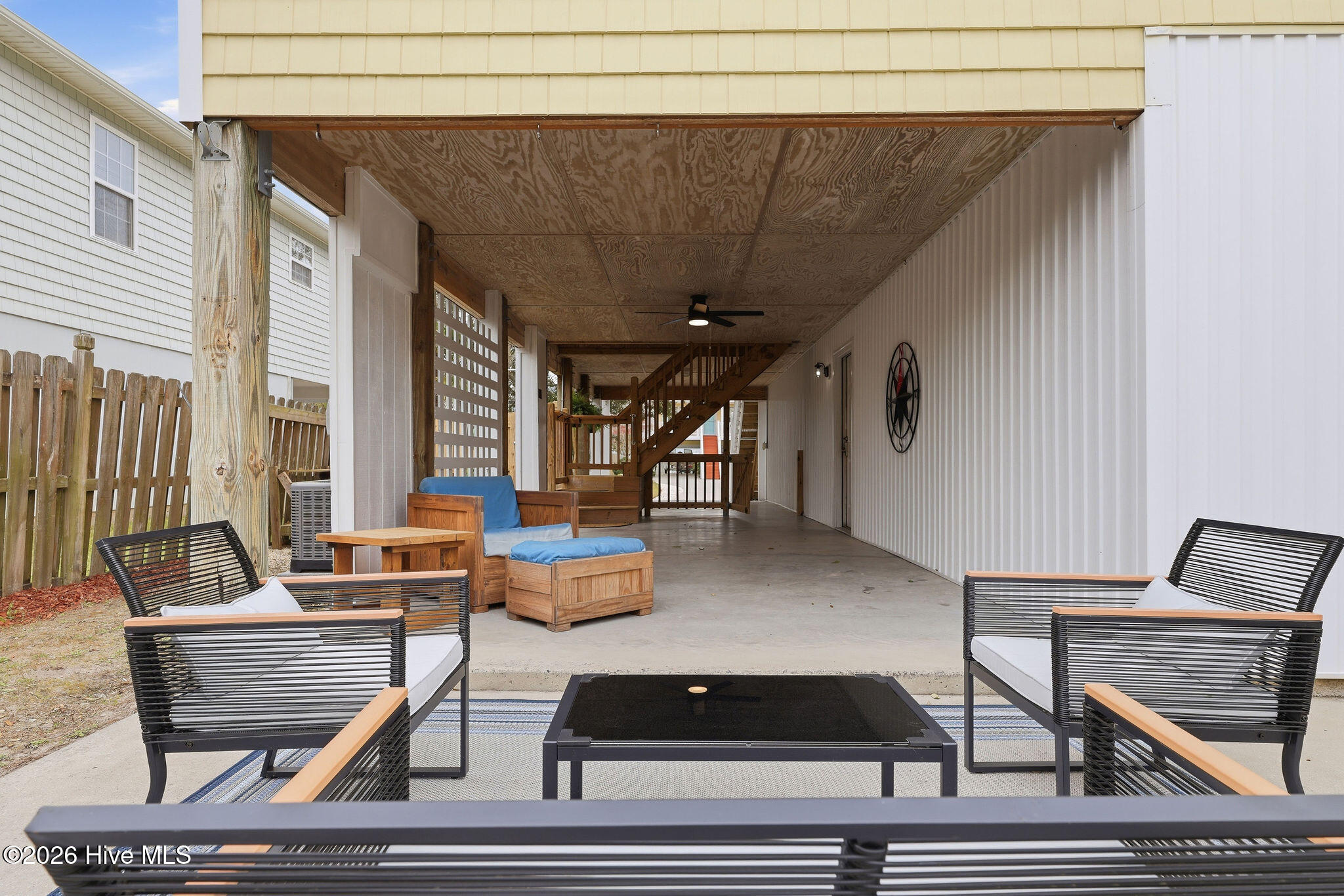 100562834 | Photo 10