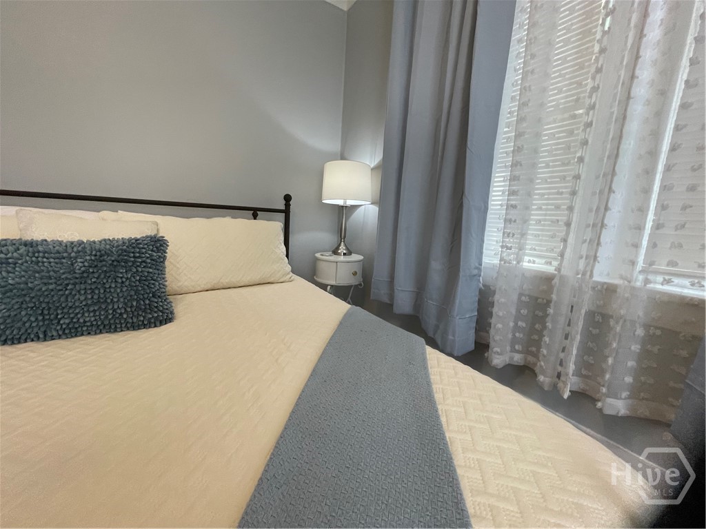 210 E State Street, Savannah, GA, 31401